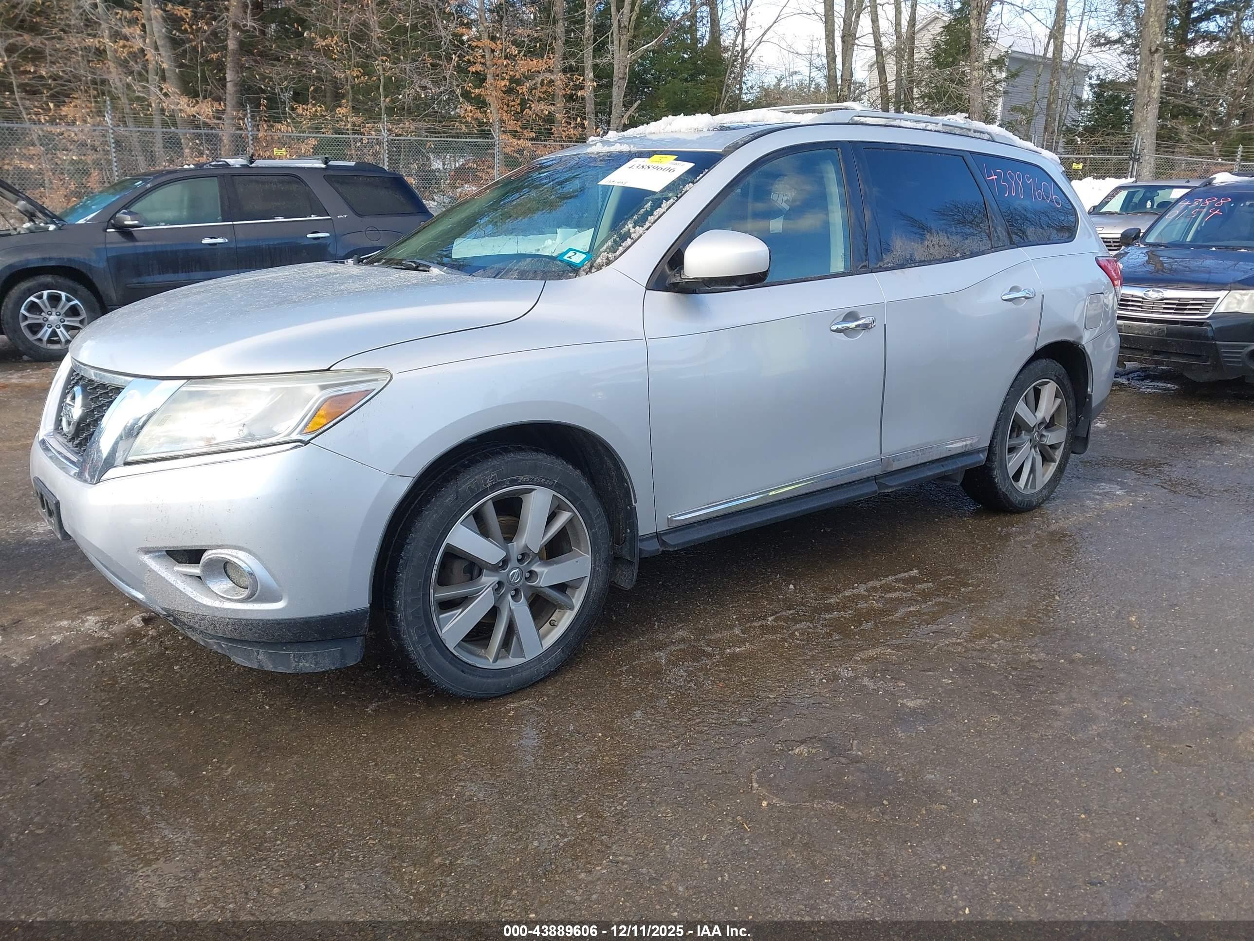 NISSAN PATHFINDER image 2