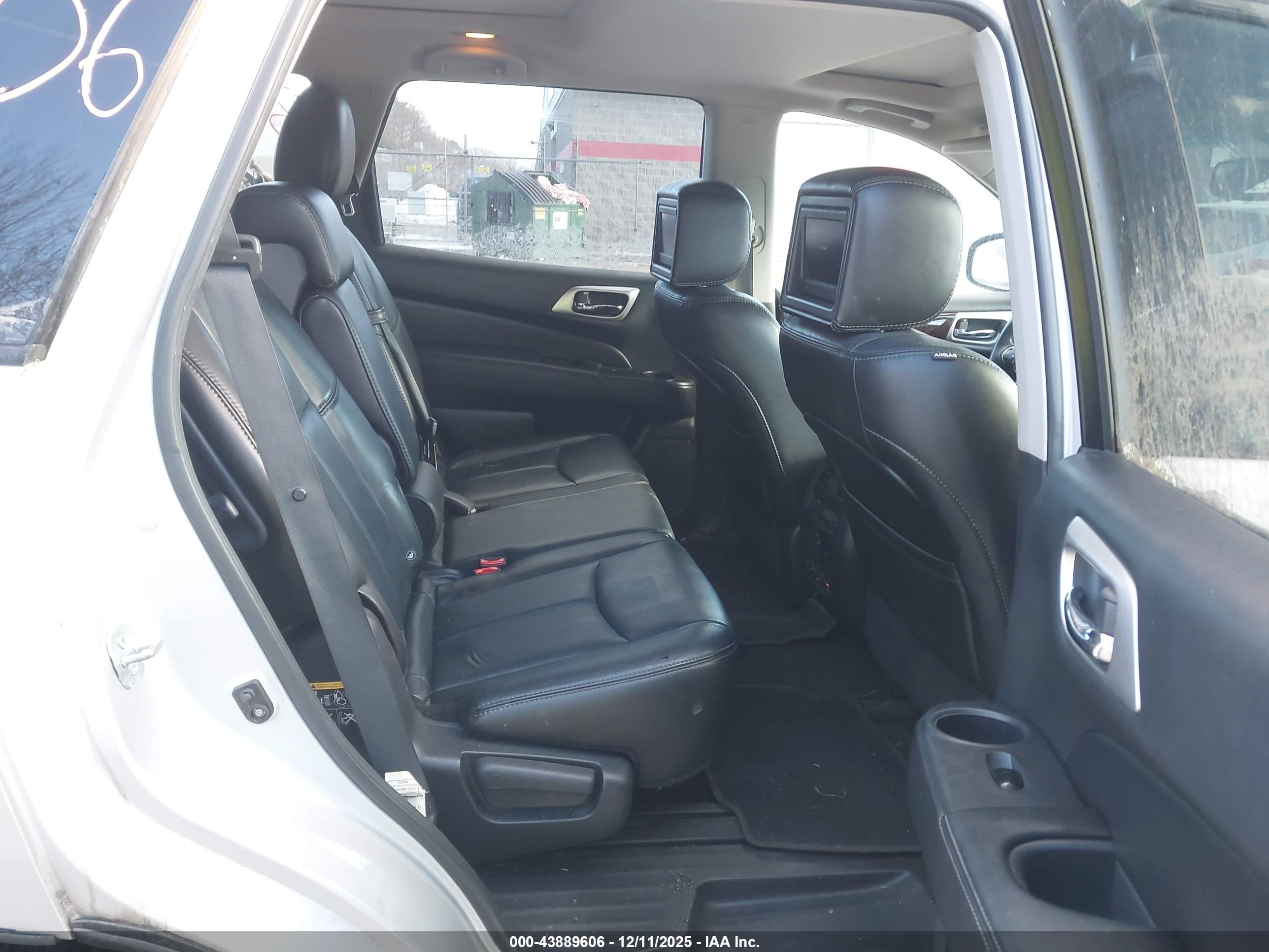 NISSAN PATHFINDER image 8