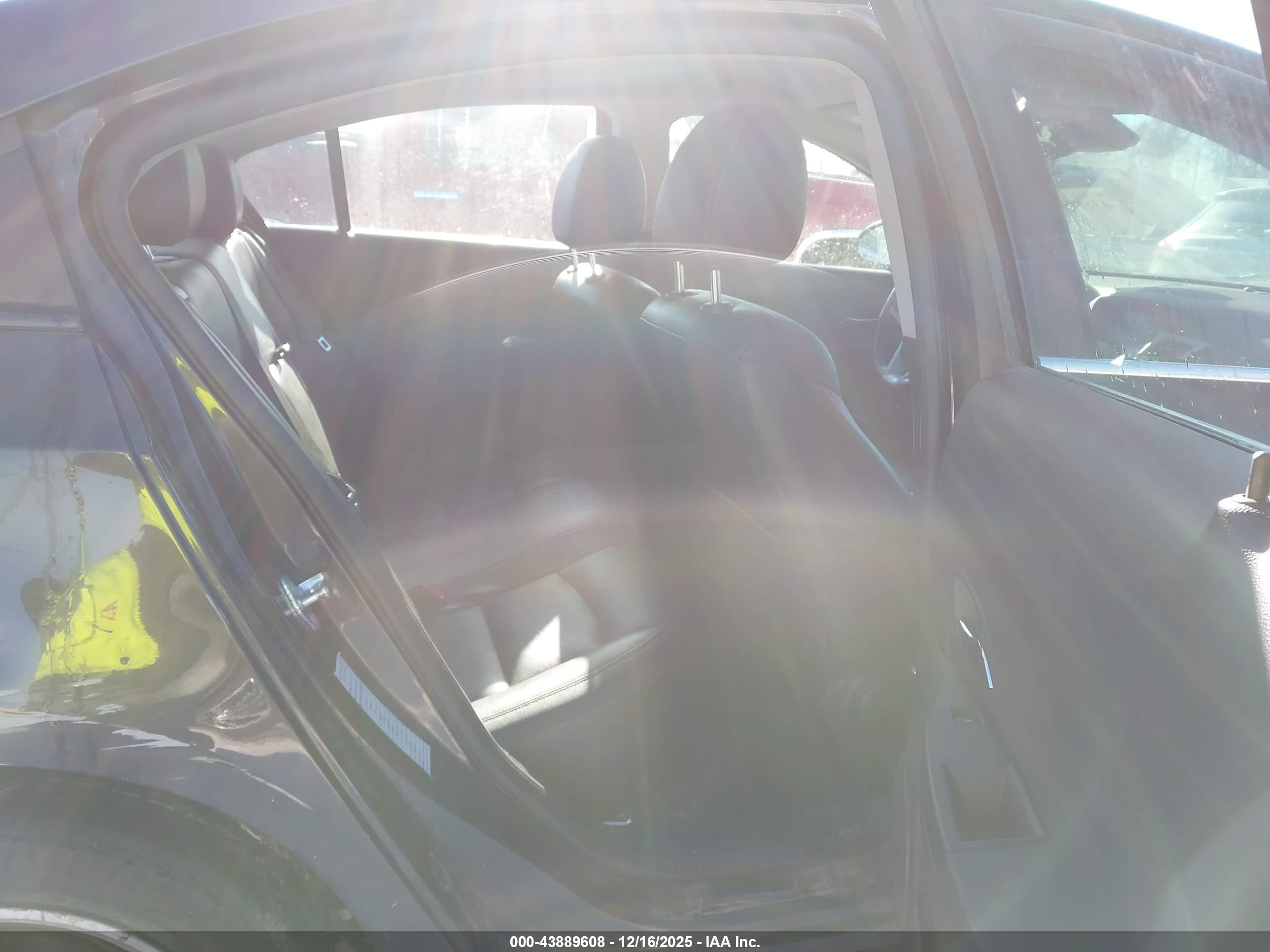CHEVROLET CRUZE image 8