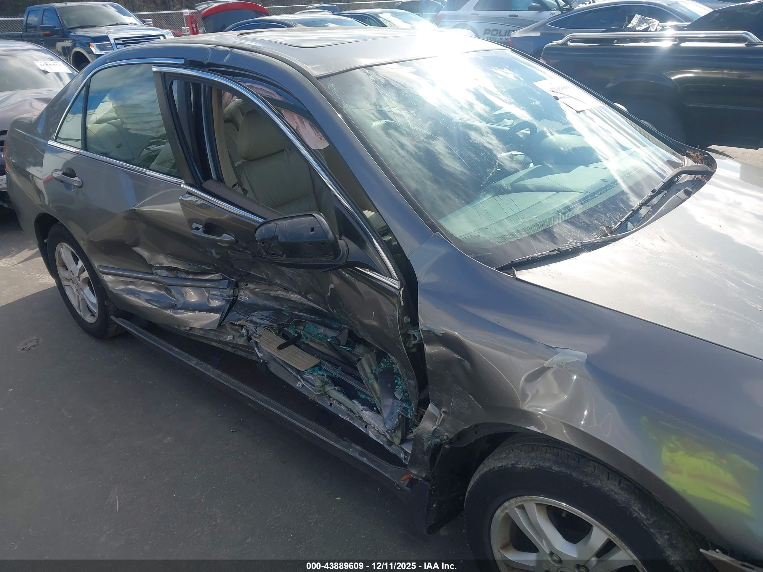 HONDA ACCORD image 6