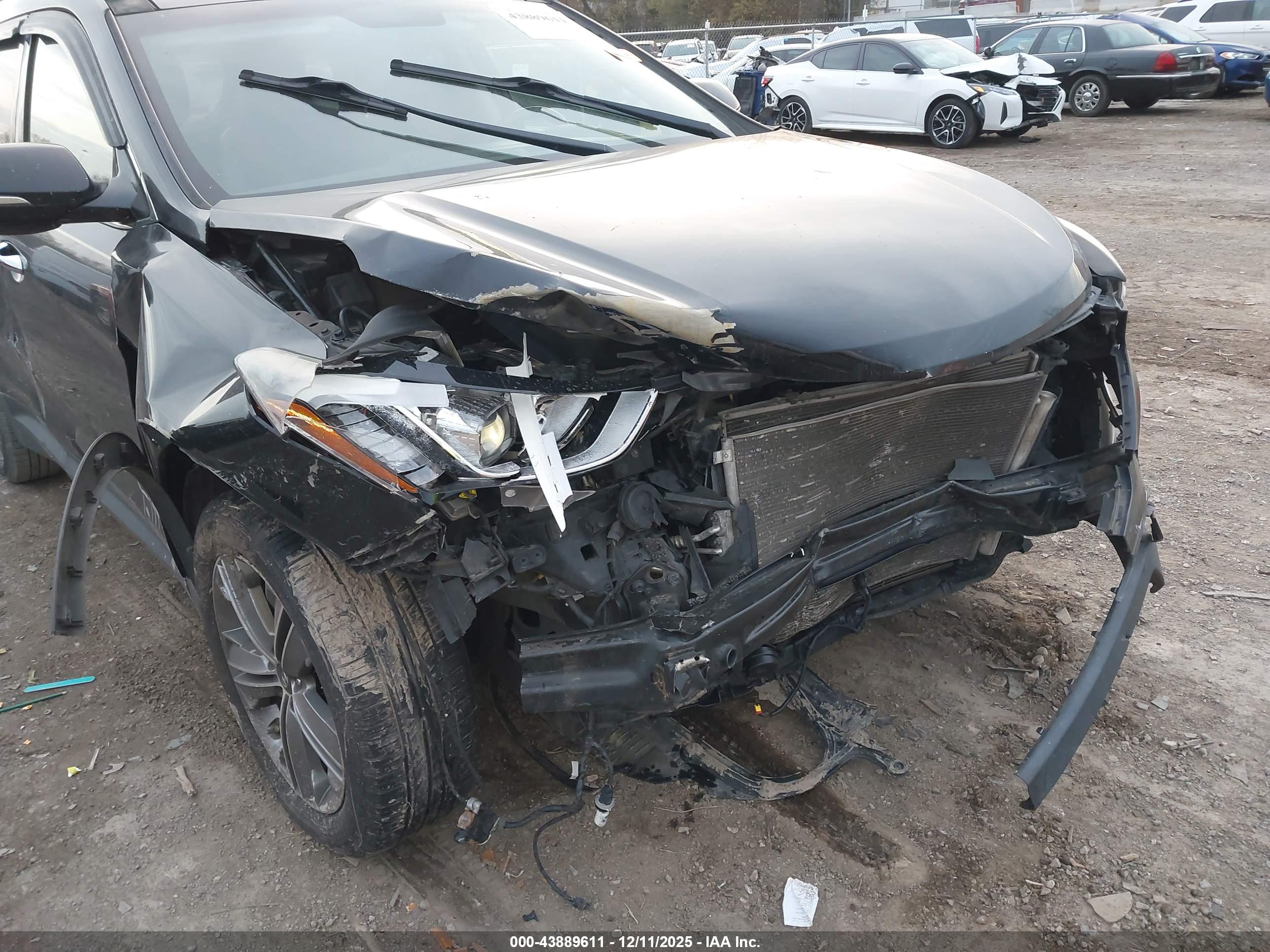 HYUNDAI SANTA image 6
