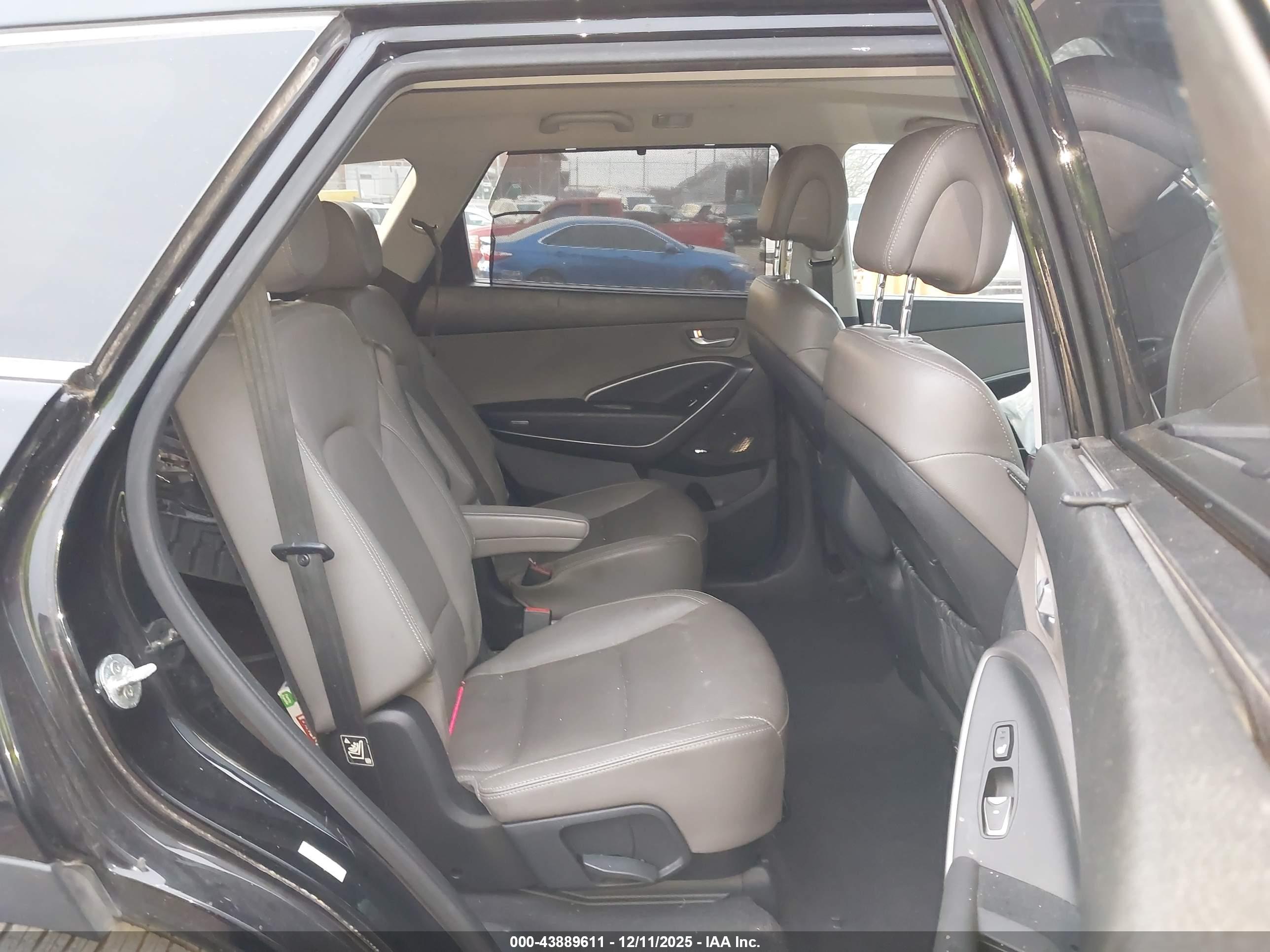 HYUNDAI SANTA image 8