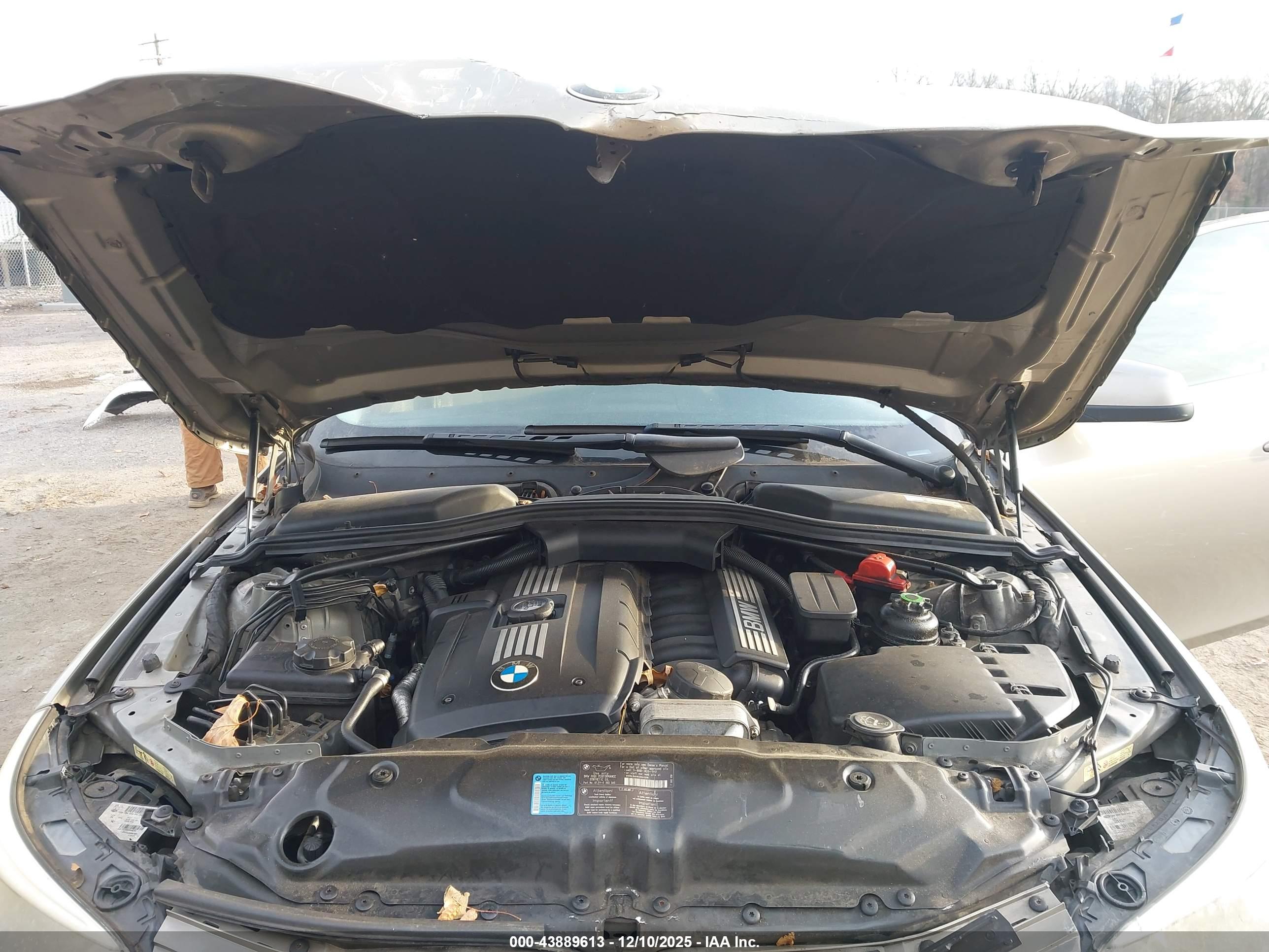 BMW 528I image 10