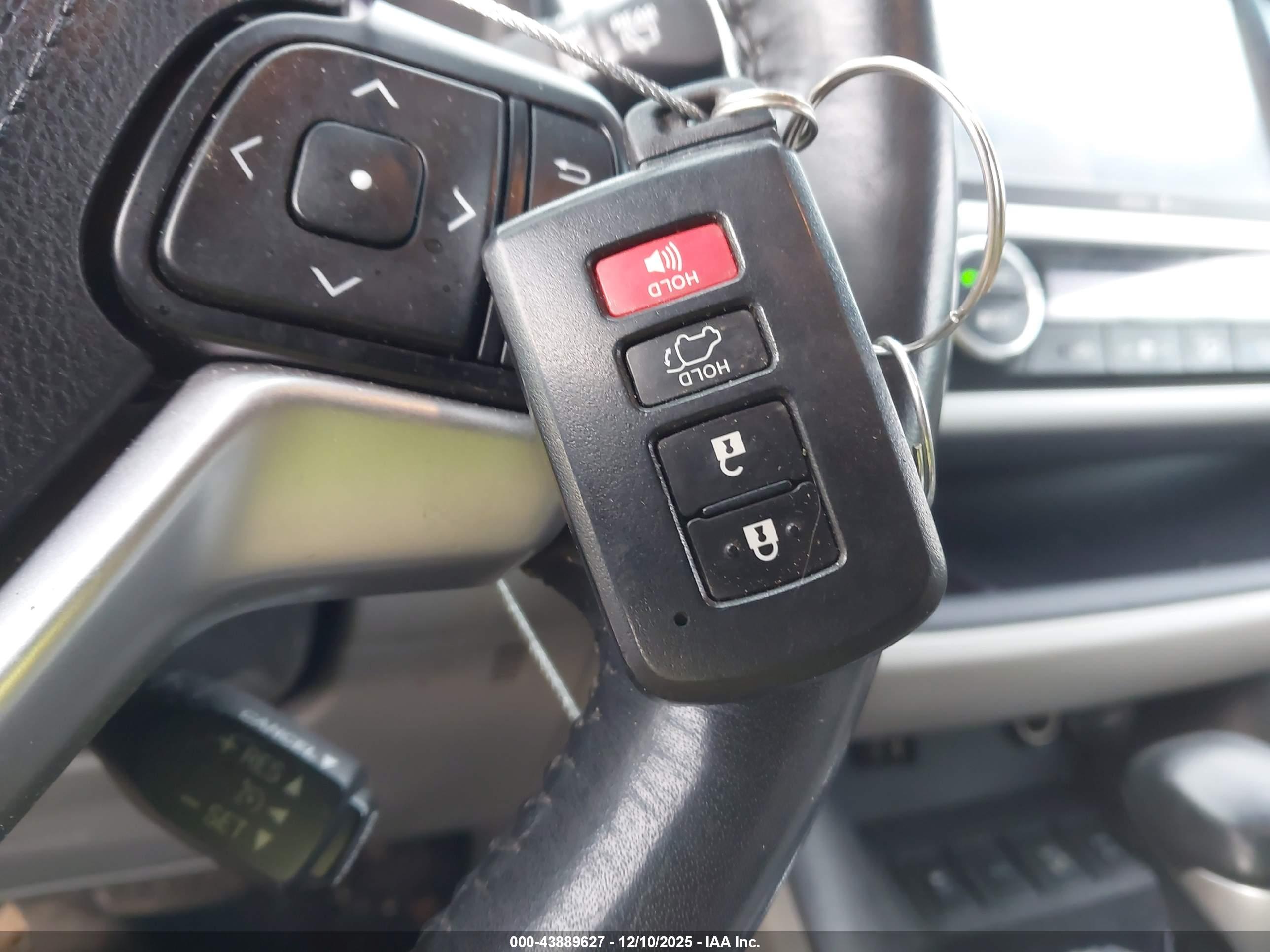 TOYOTA HIGHLANDER image 11