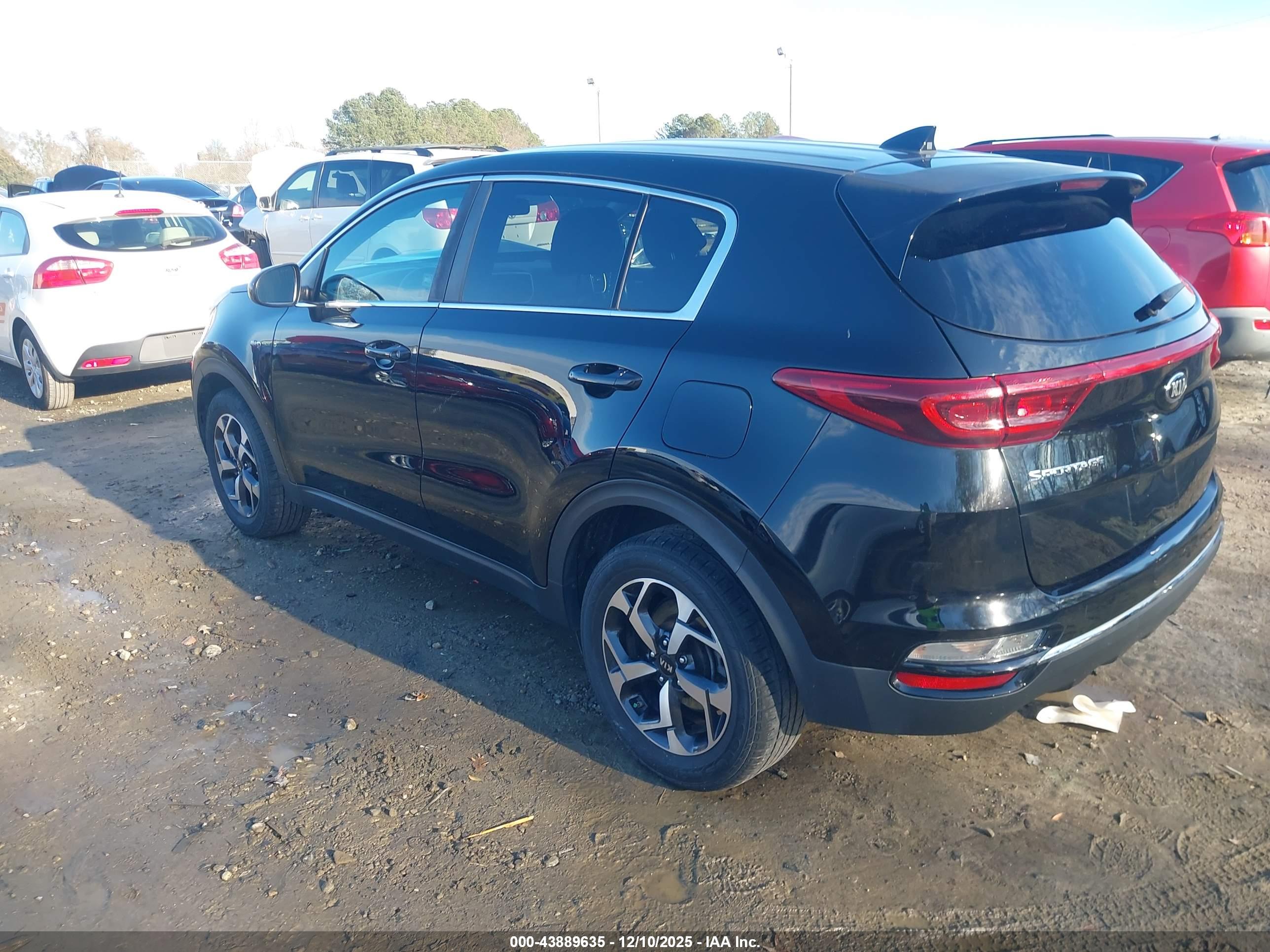 KIA SPORTAGE image 3