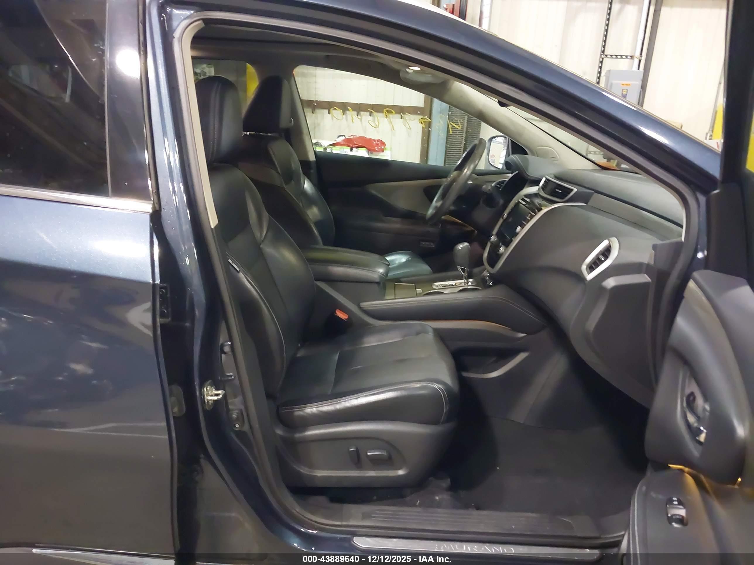 NISSAN MURANO image 5