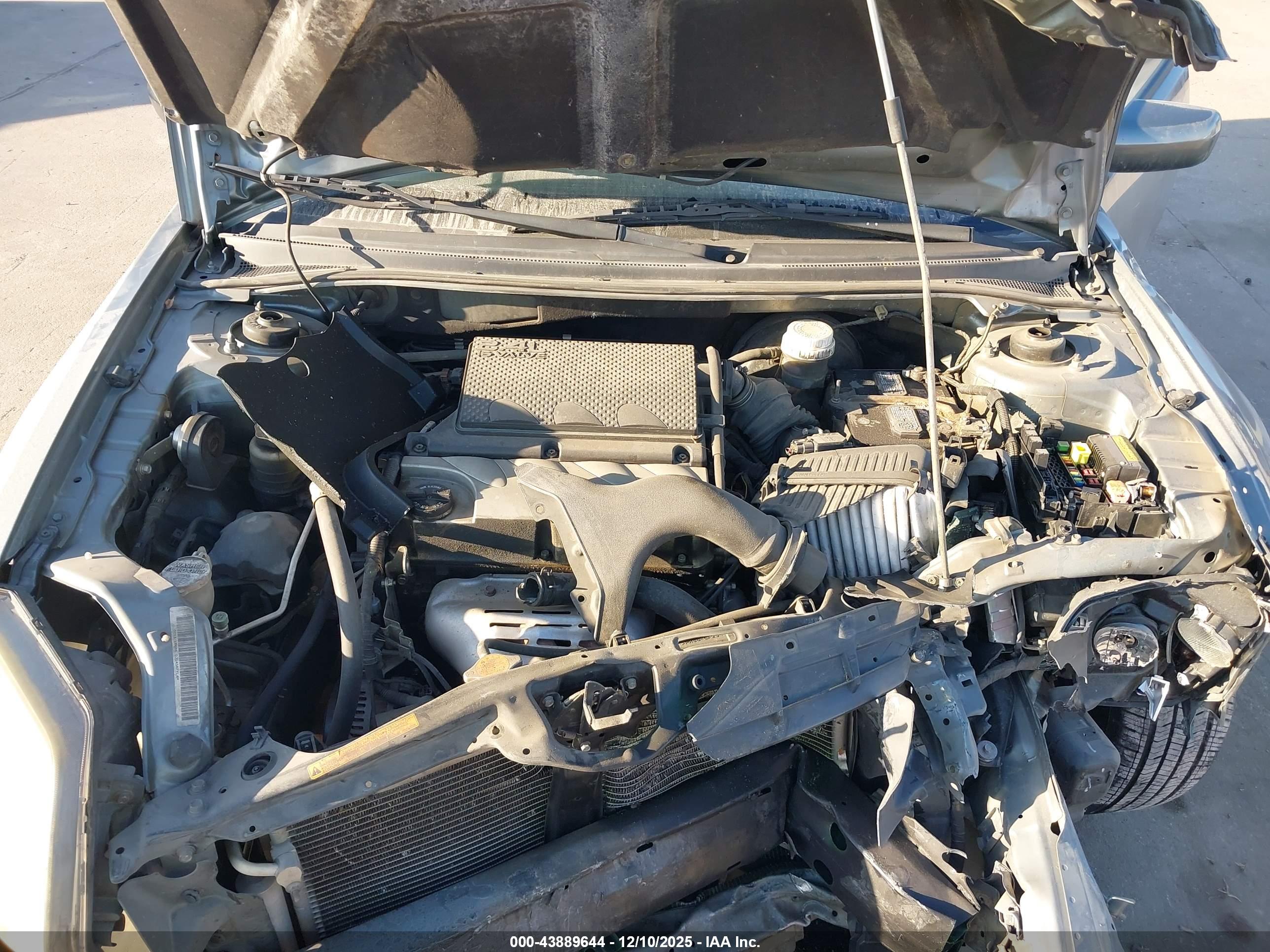 MITSUBISHI GALANT image 10