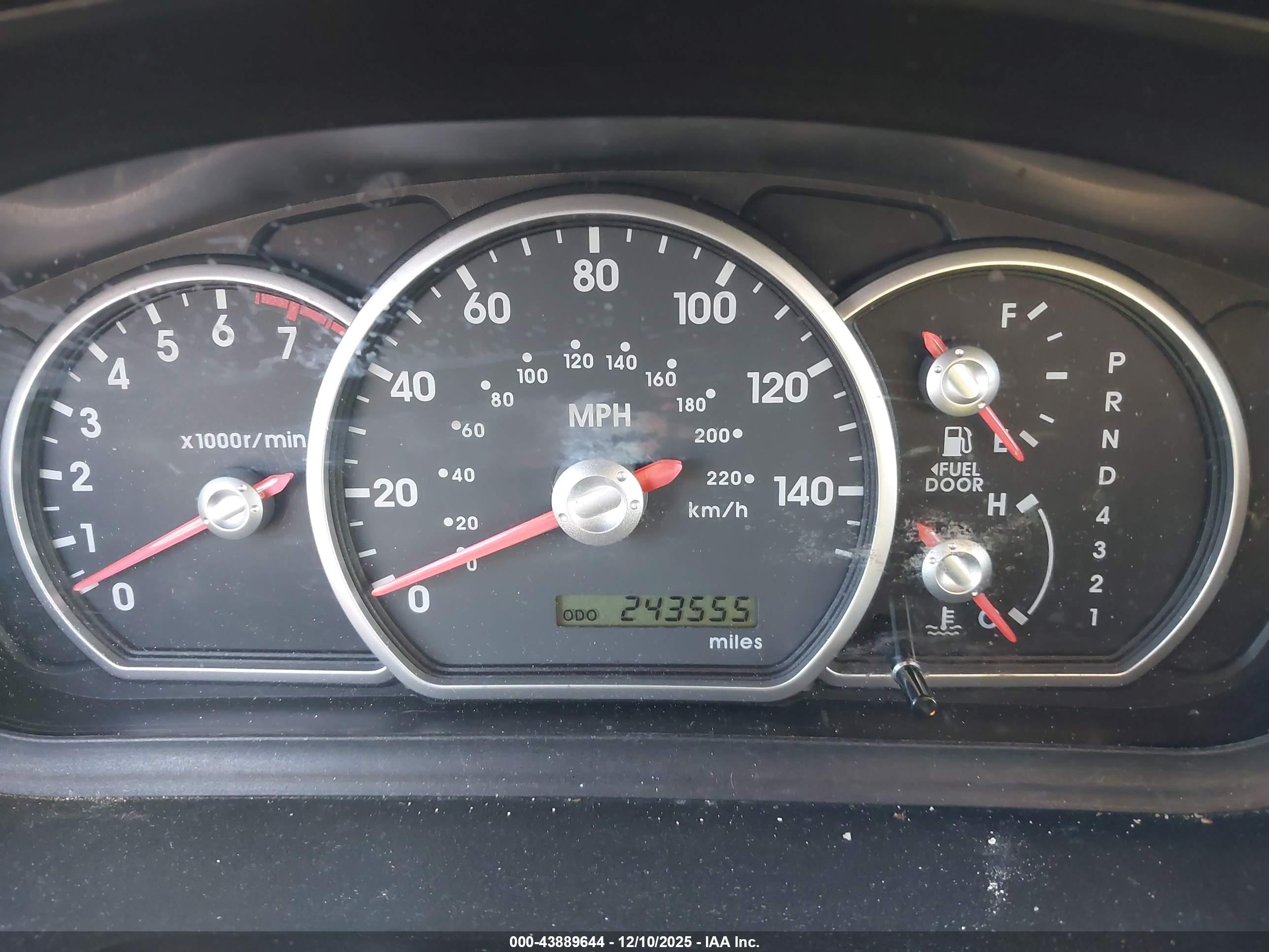 MITSUBISHI GALANT image 7