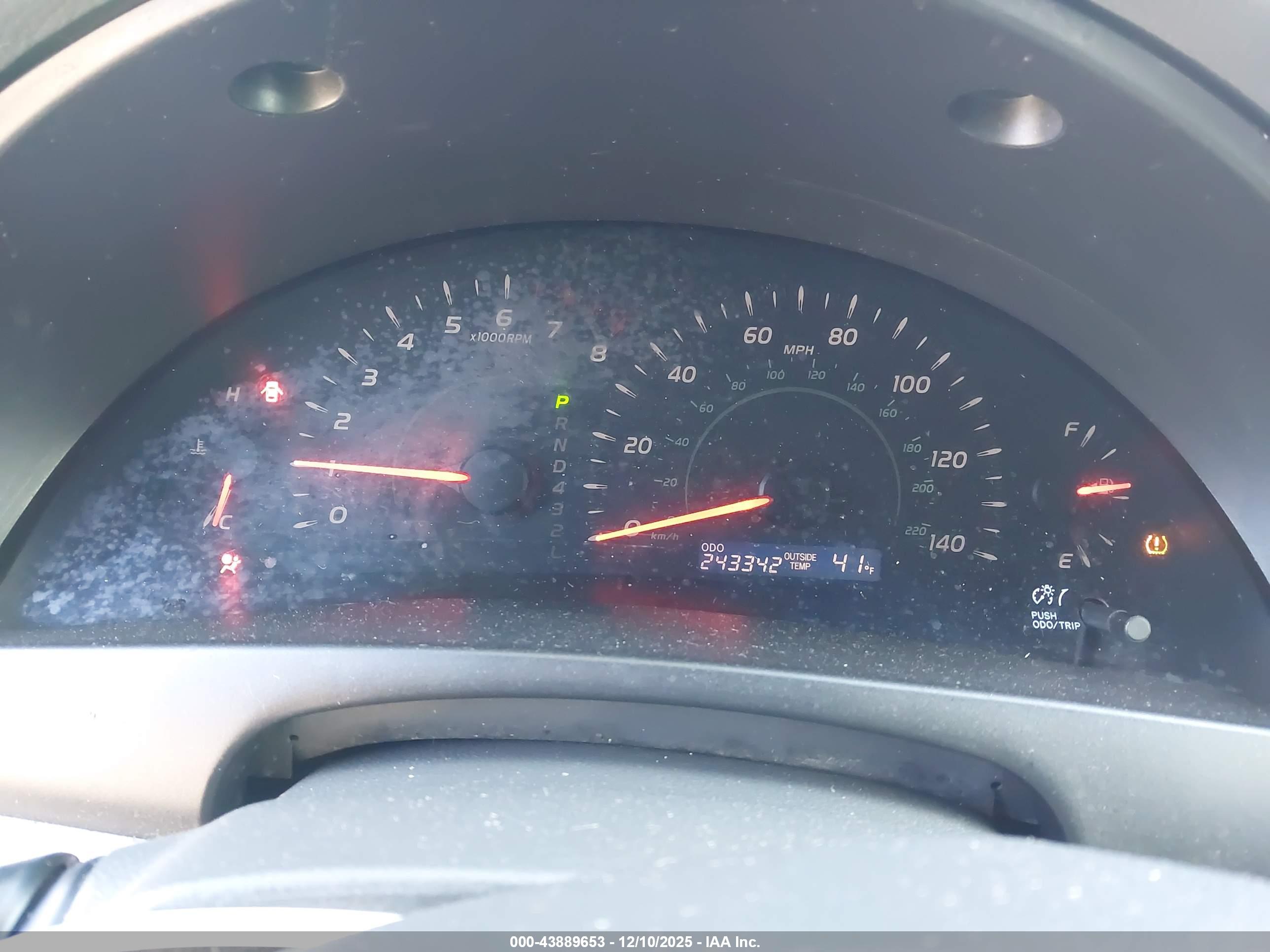 TOYOTA CAMRY image 7