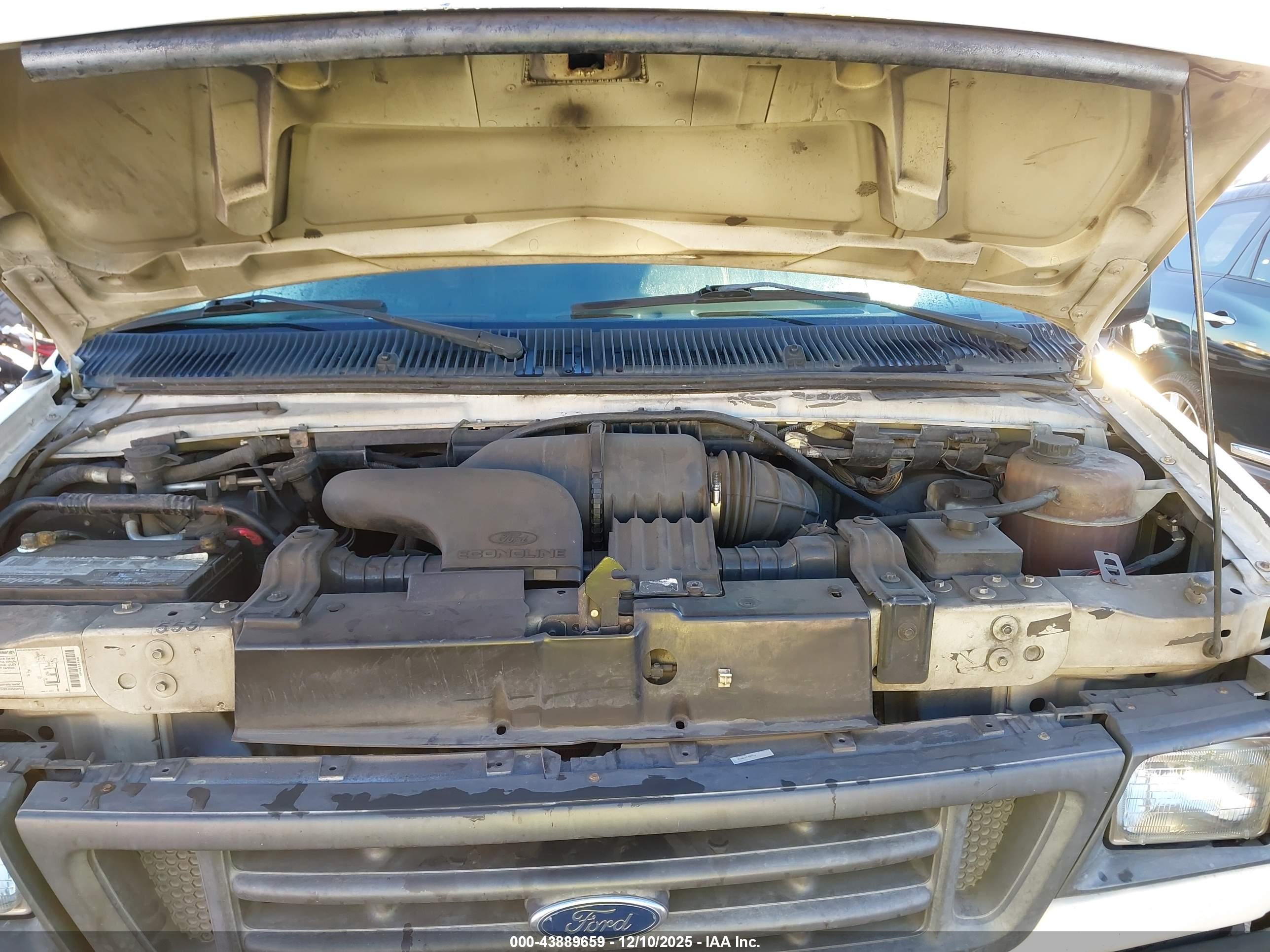 FORD E-350 image 10