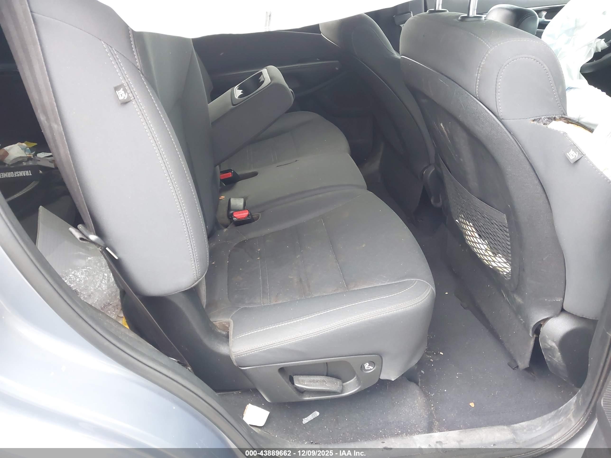 KIA SORENTO image 8