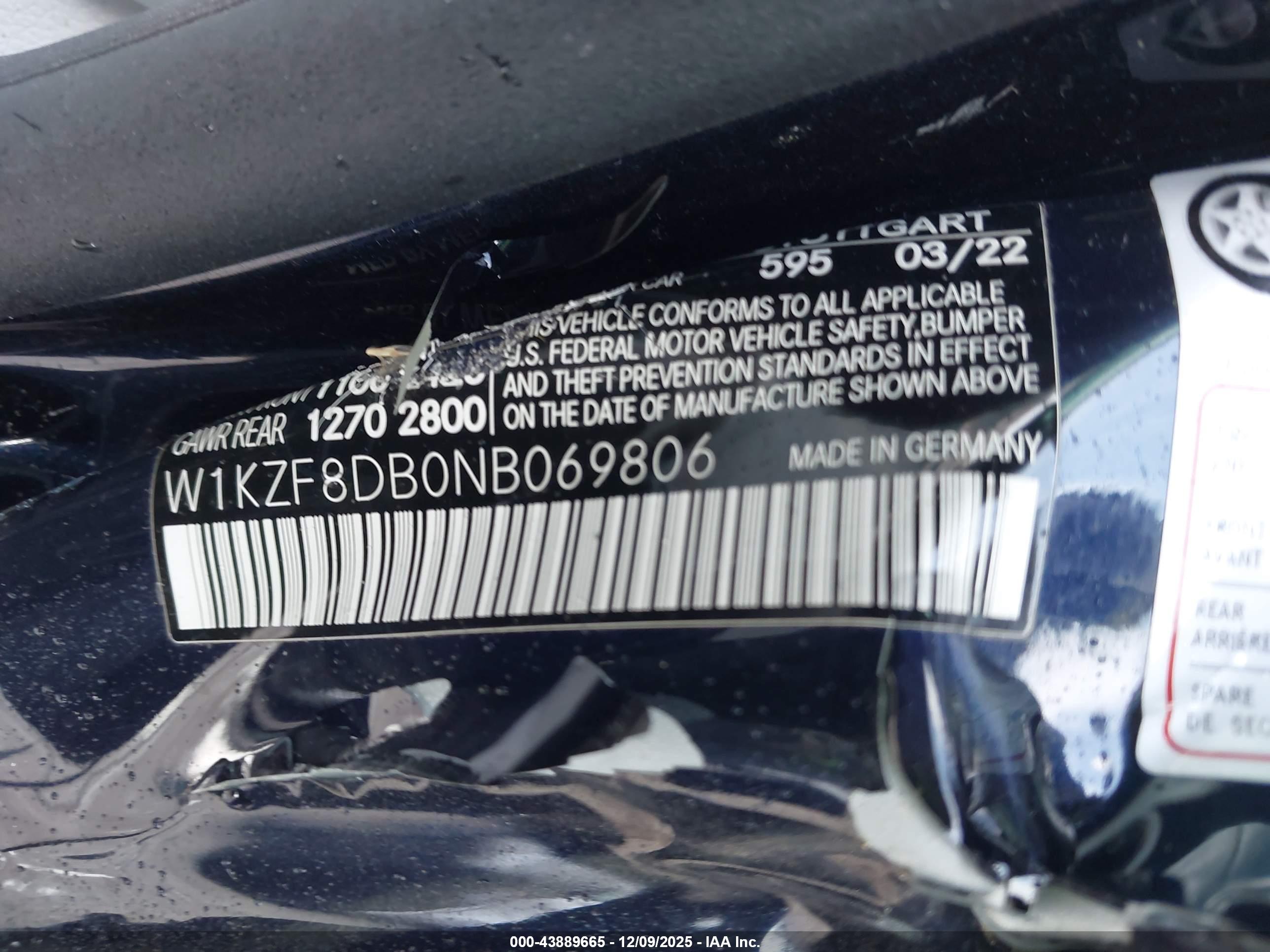 MERCEDES-BENZ E image 9