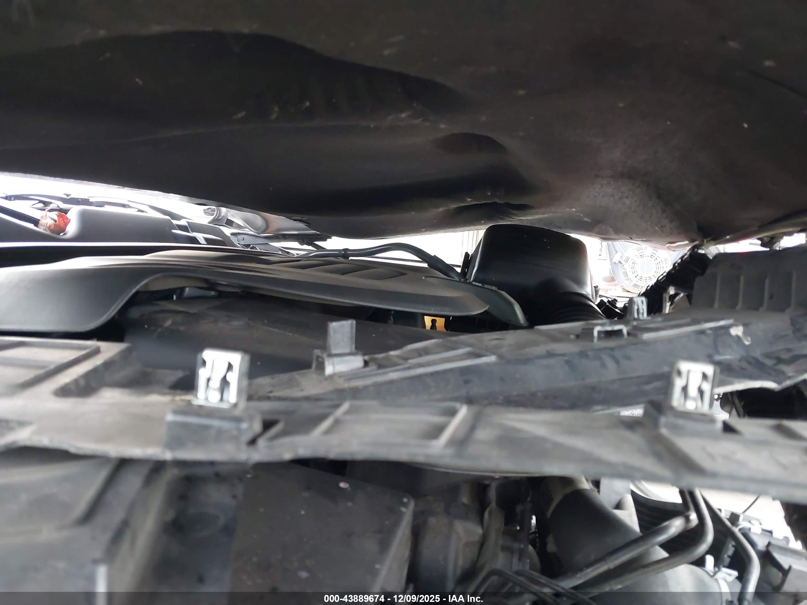 DODGE CHALLENGER image 10