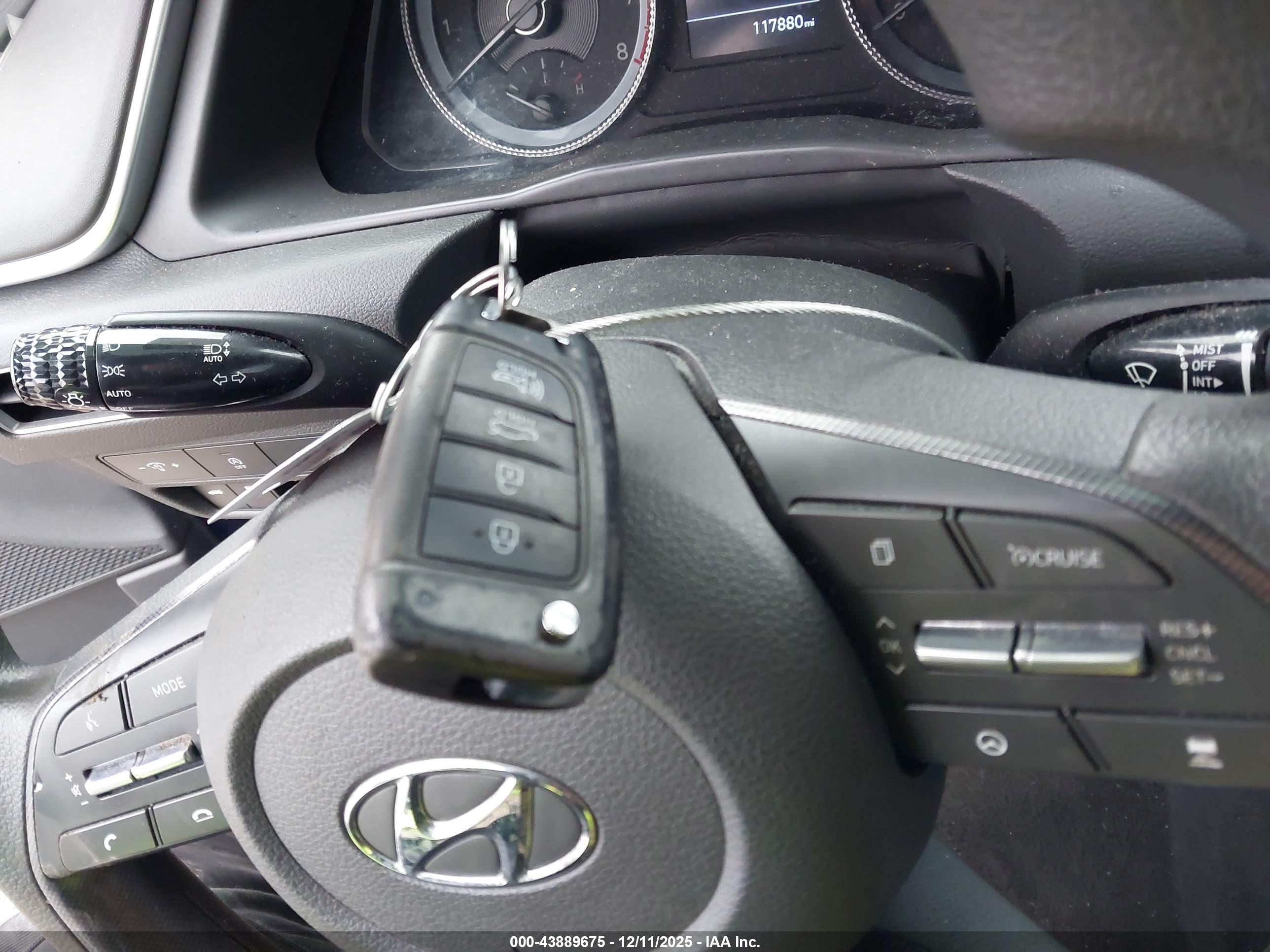 HYUNDAI SONATA image 11