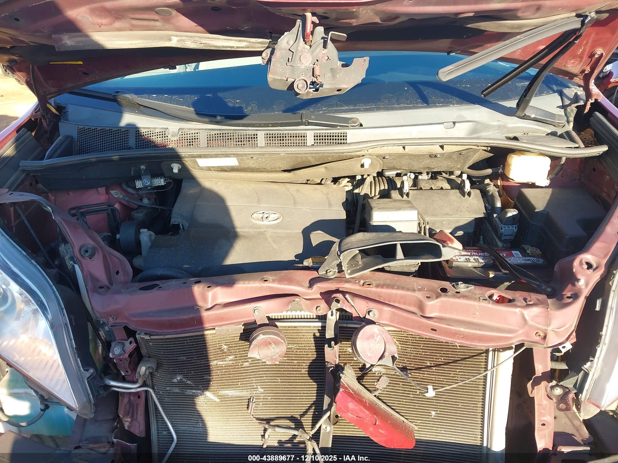 TOYOTA SIENNA image 10