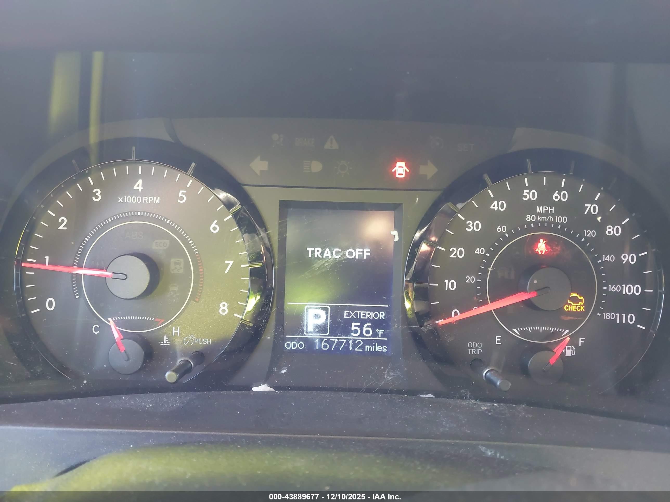TOYOTA SIENNA image 7