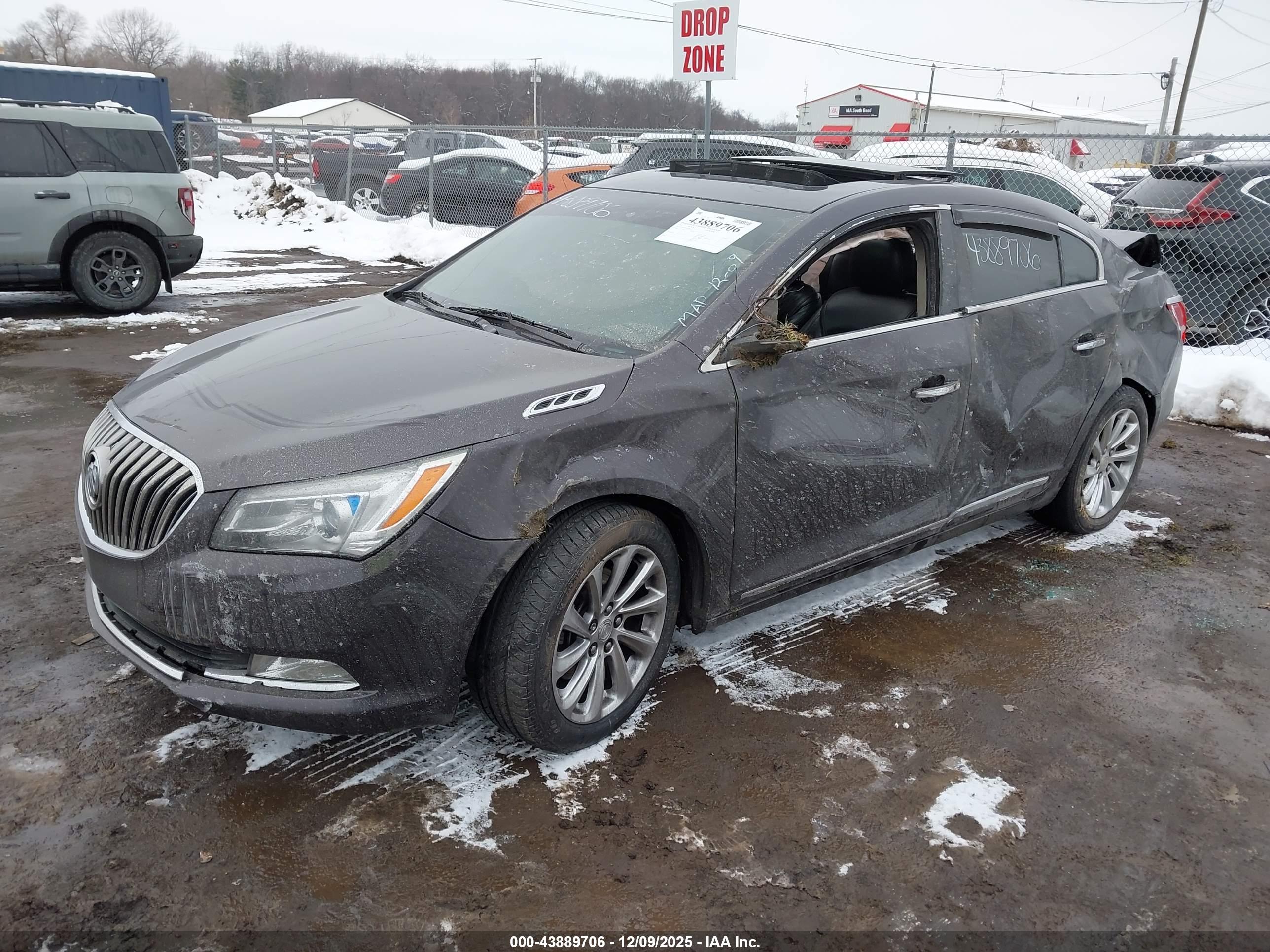 BUICK LACROSSE image 2