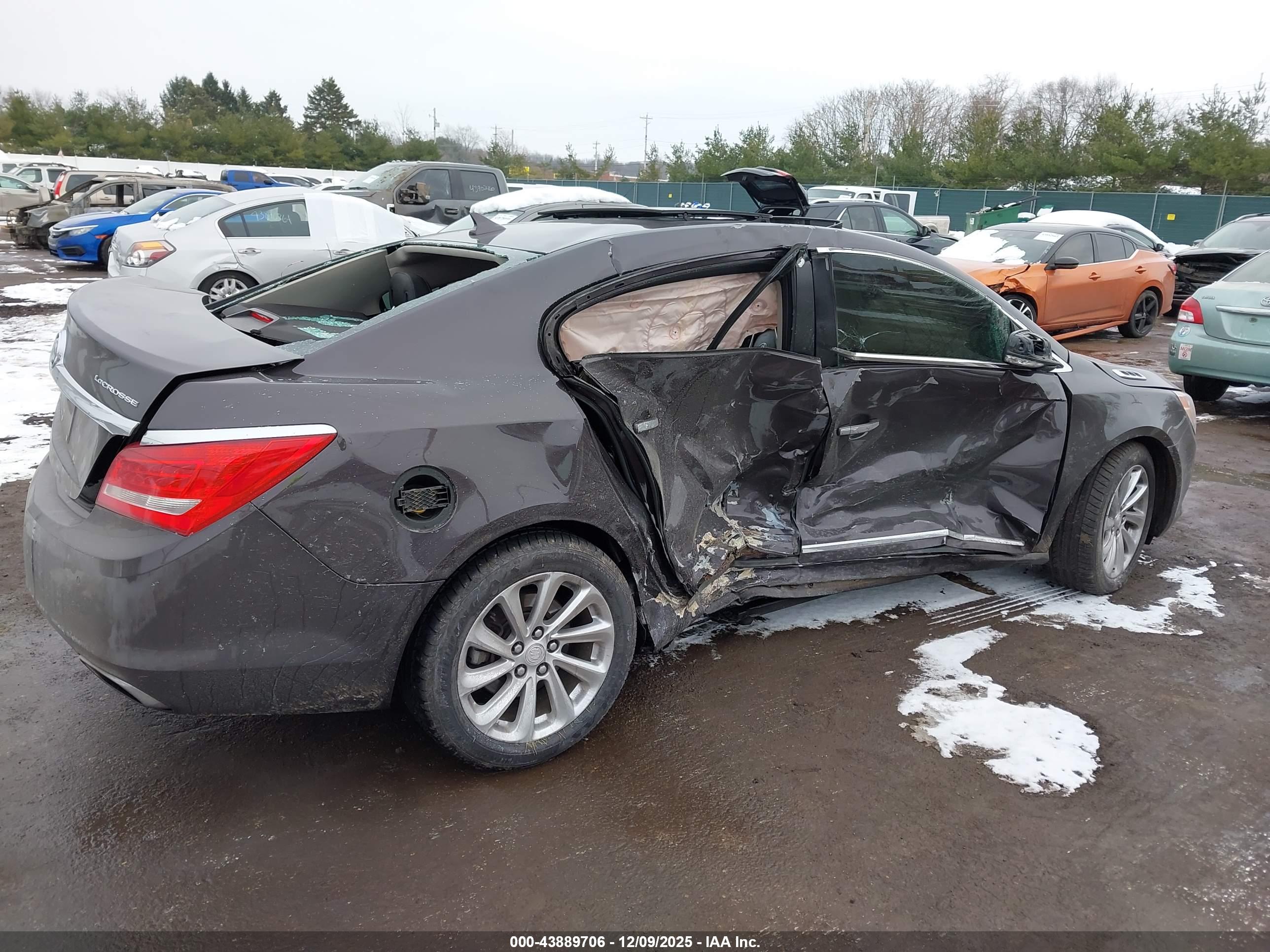 BUICK LACROSSE image 6