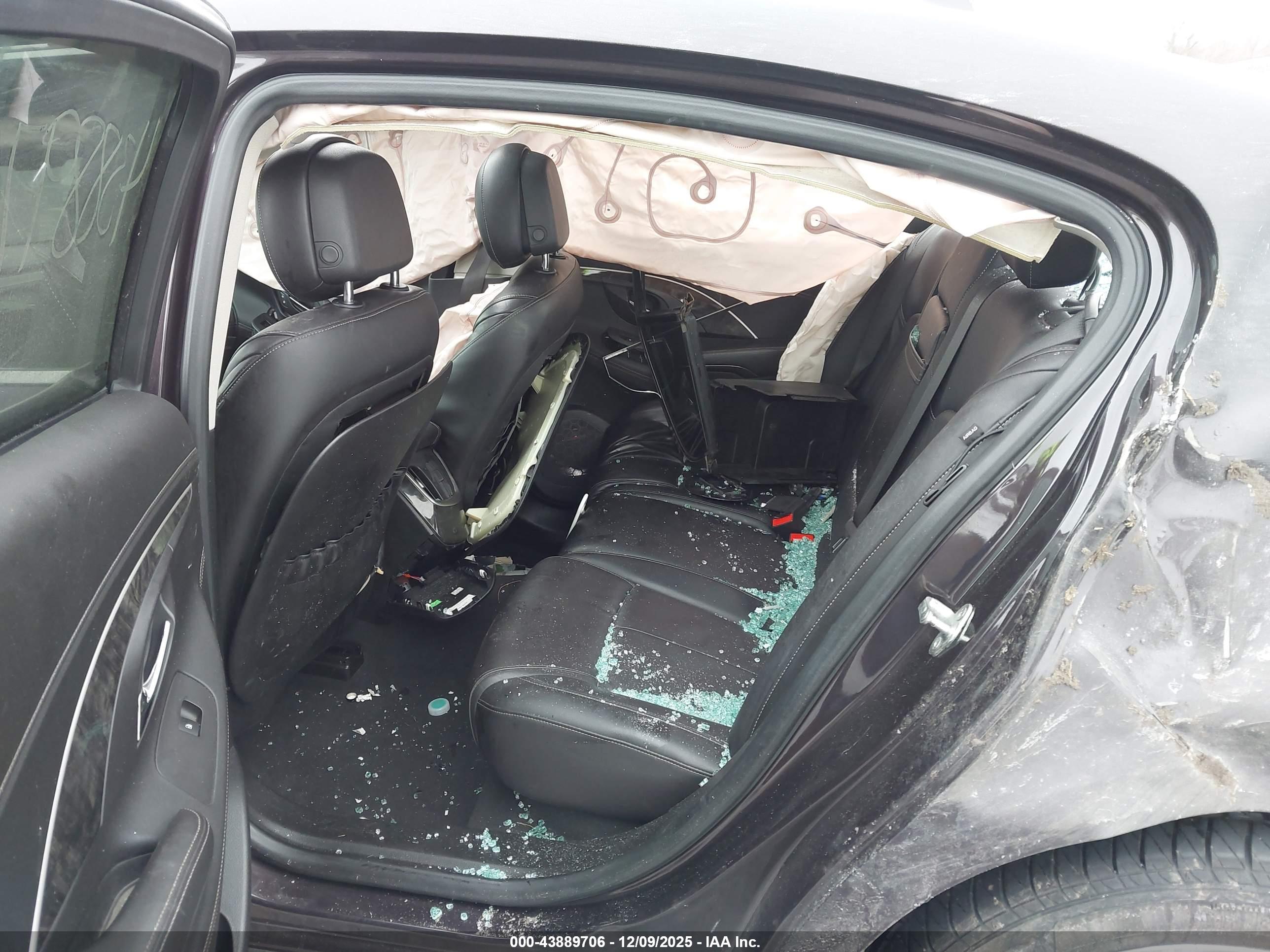 BUICK LACROSSE image 8