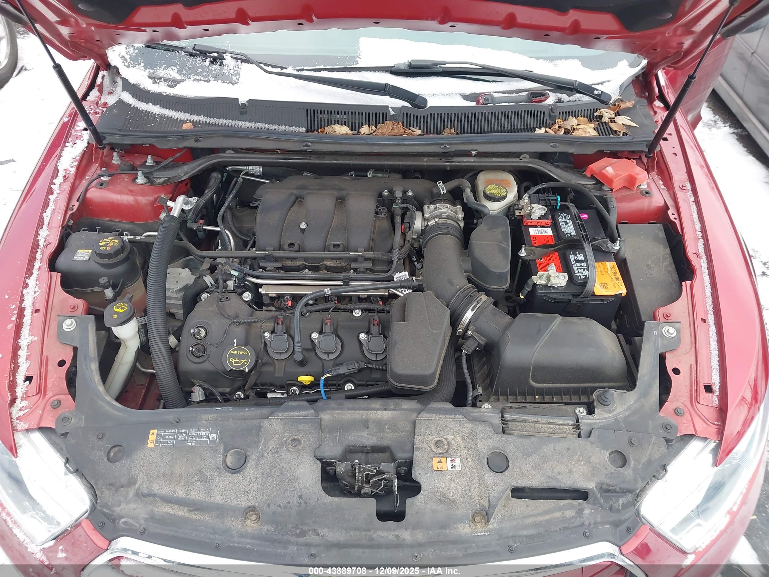 FORD TAURUS image 10