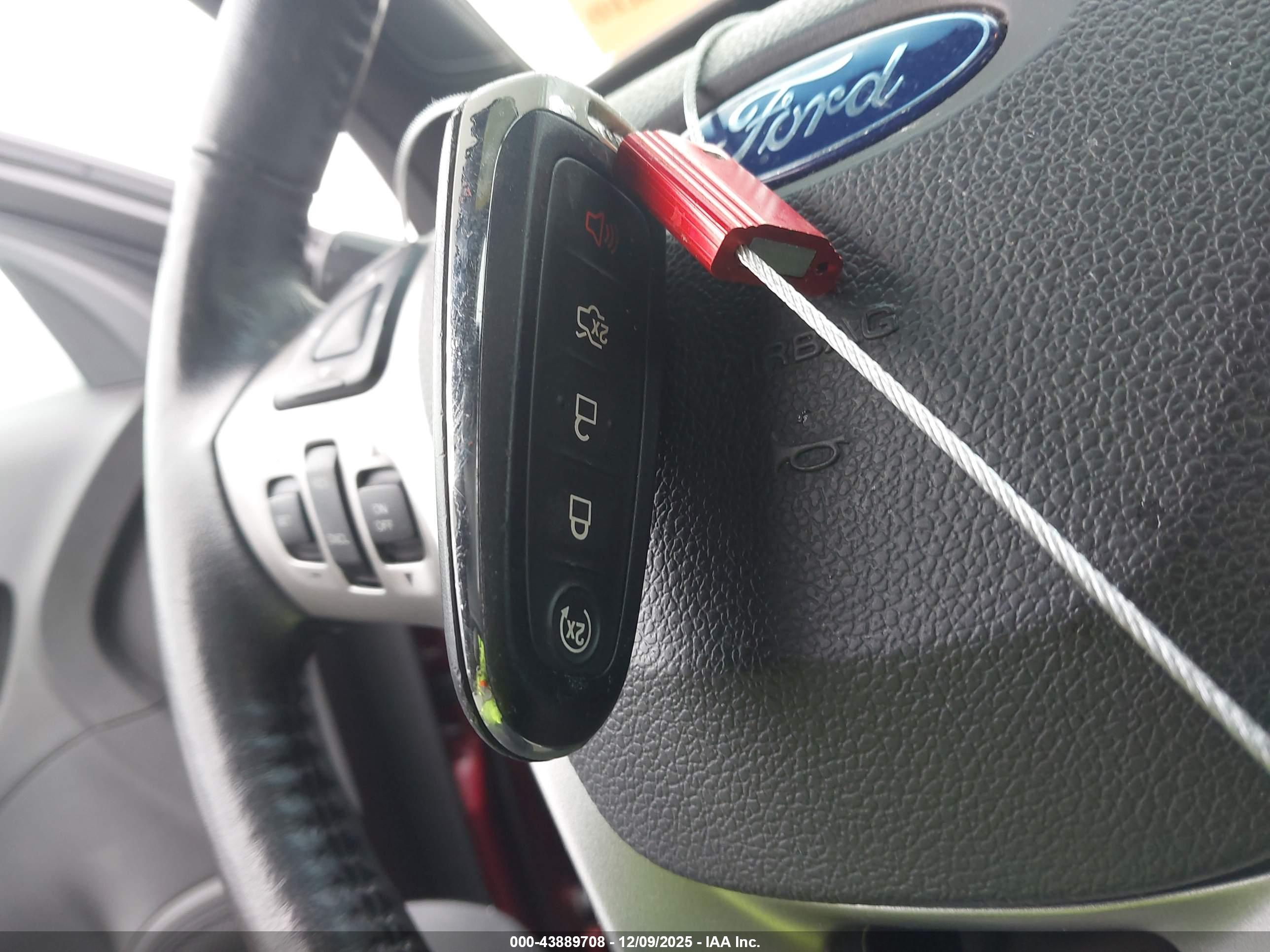 FORD TAURUS image 11