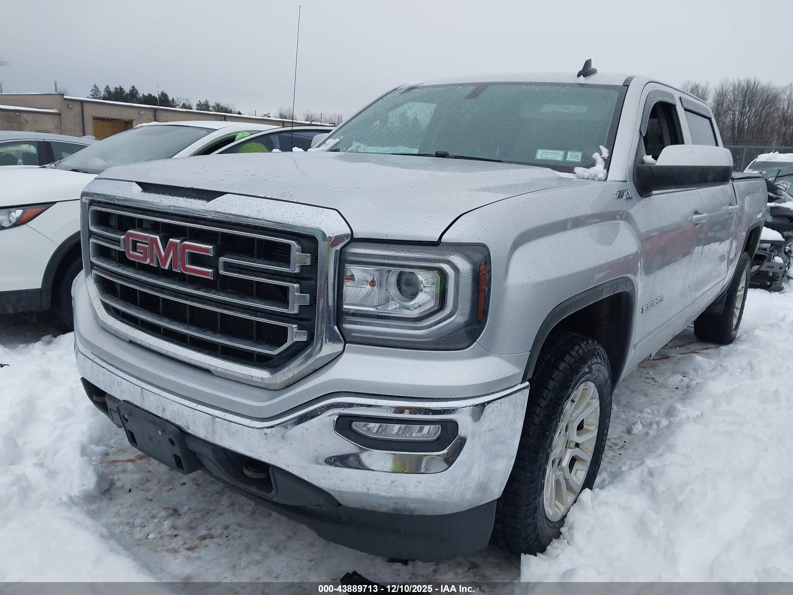GMC SIERRA image 2