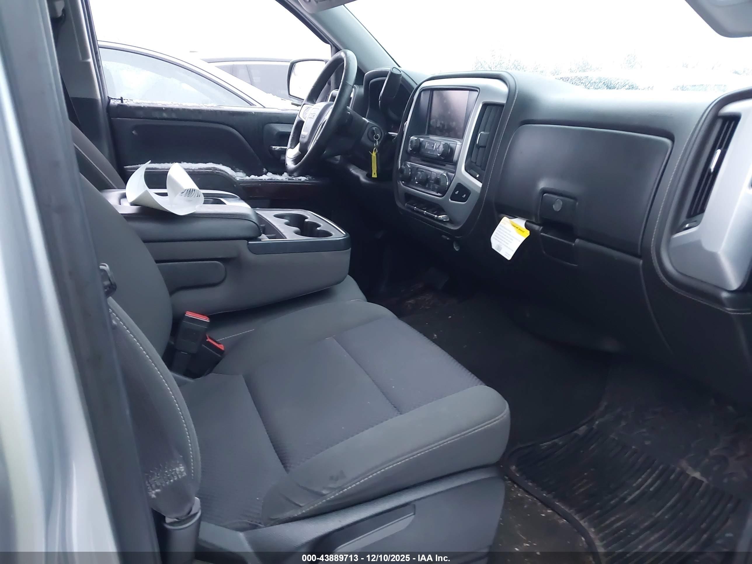 GMC SIERRA image 5