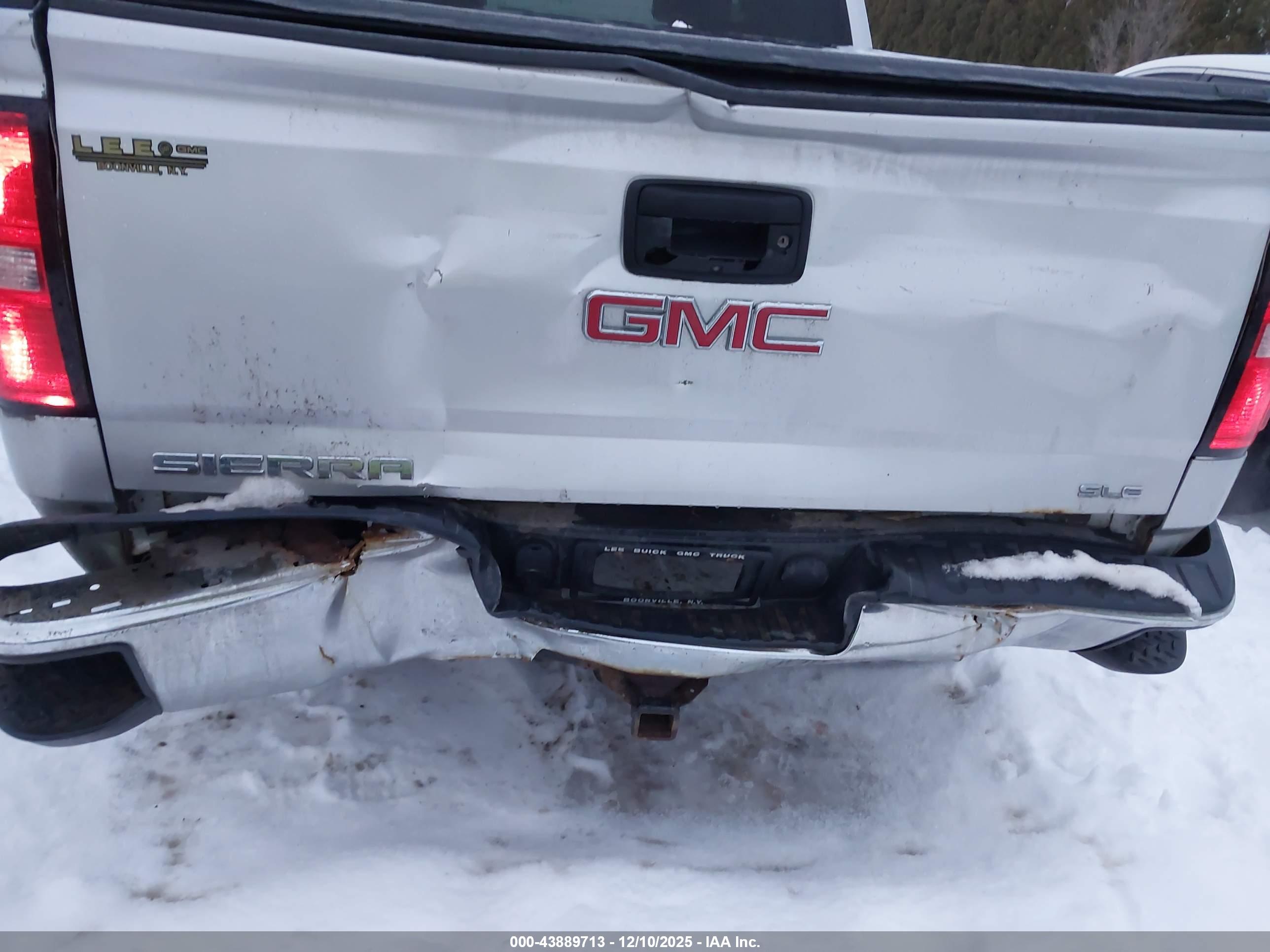 GMC SIERRA image 6