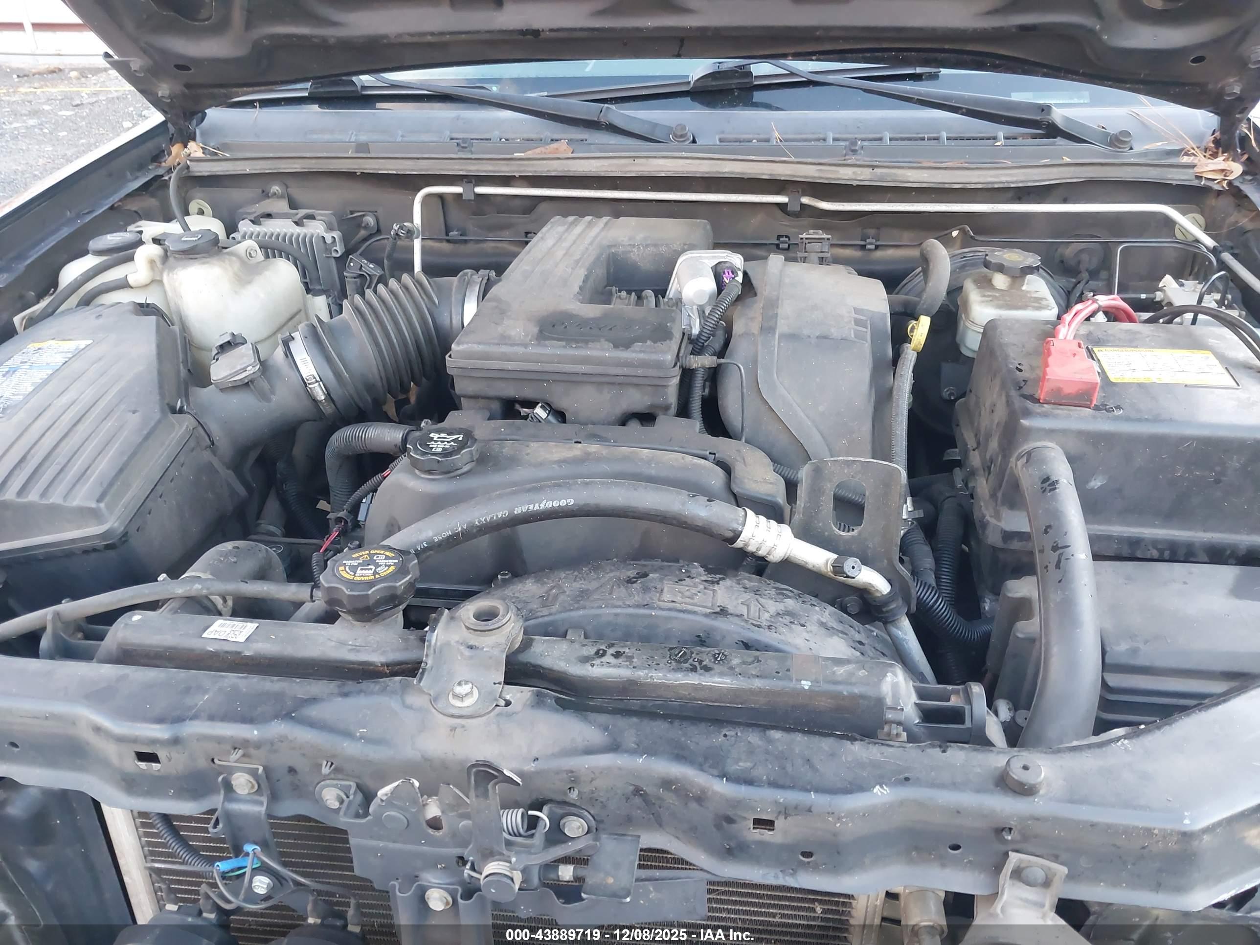 CHEVROLET COLORADO image 10