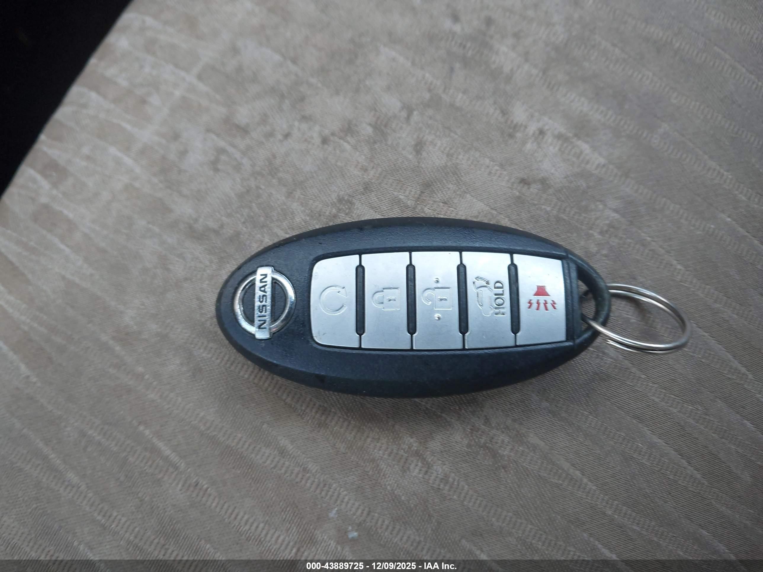 NISSAN ROGUE image 11