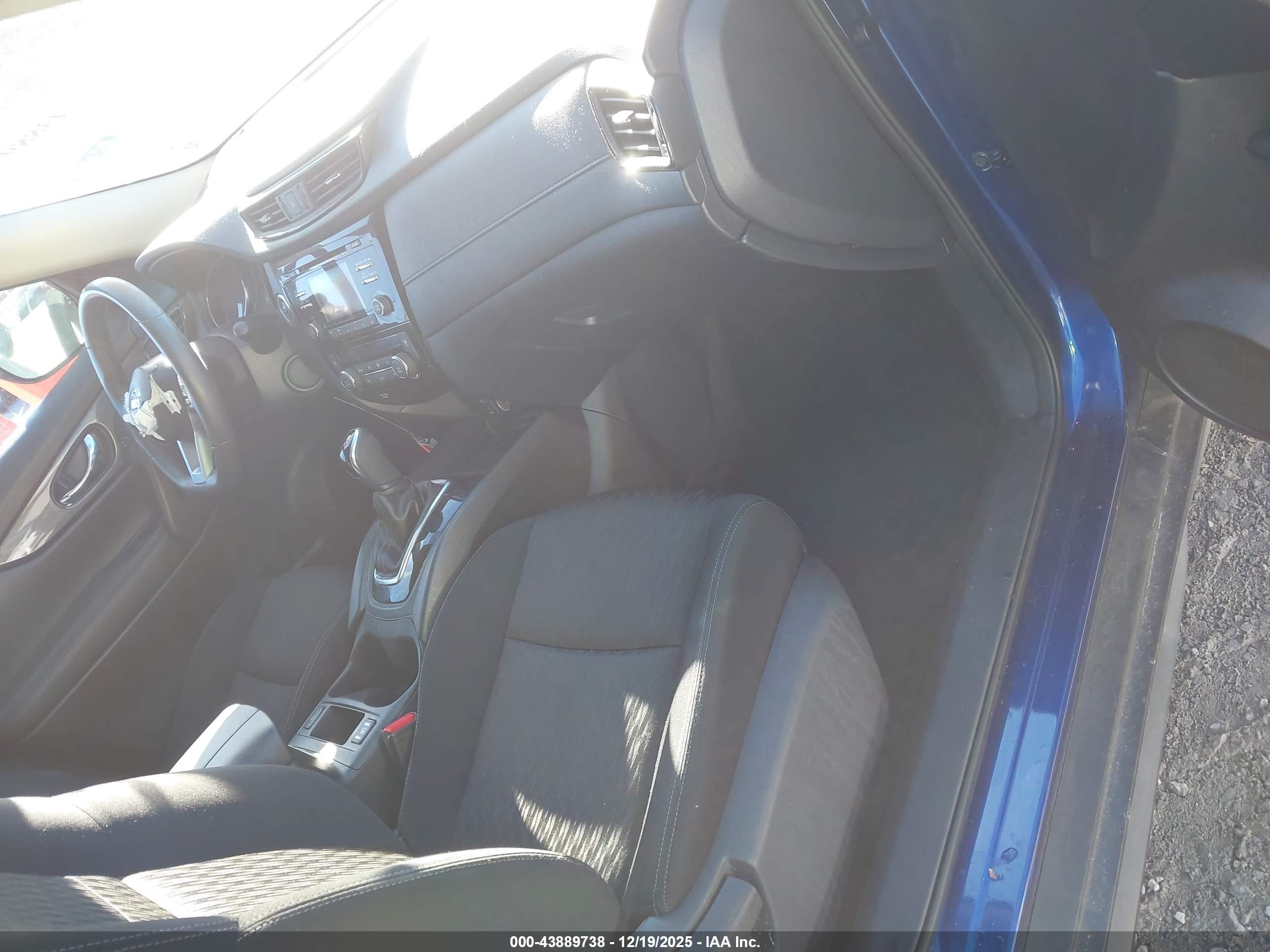 NISSAN ROGUE image 5