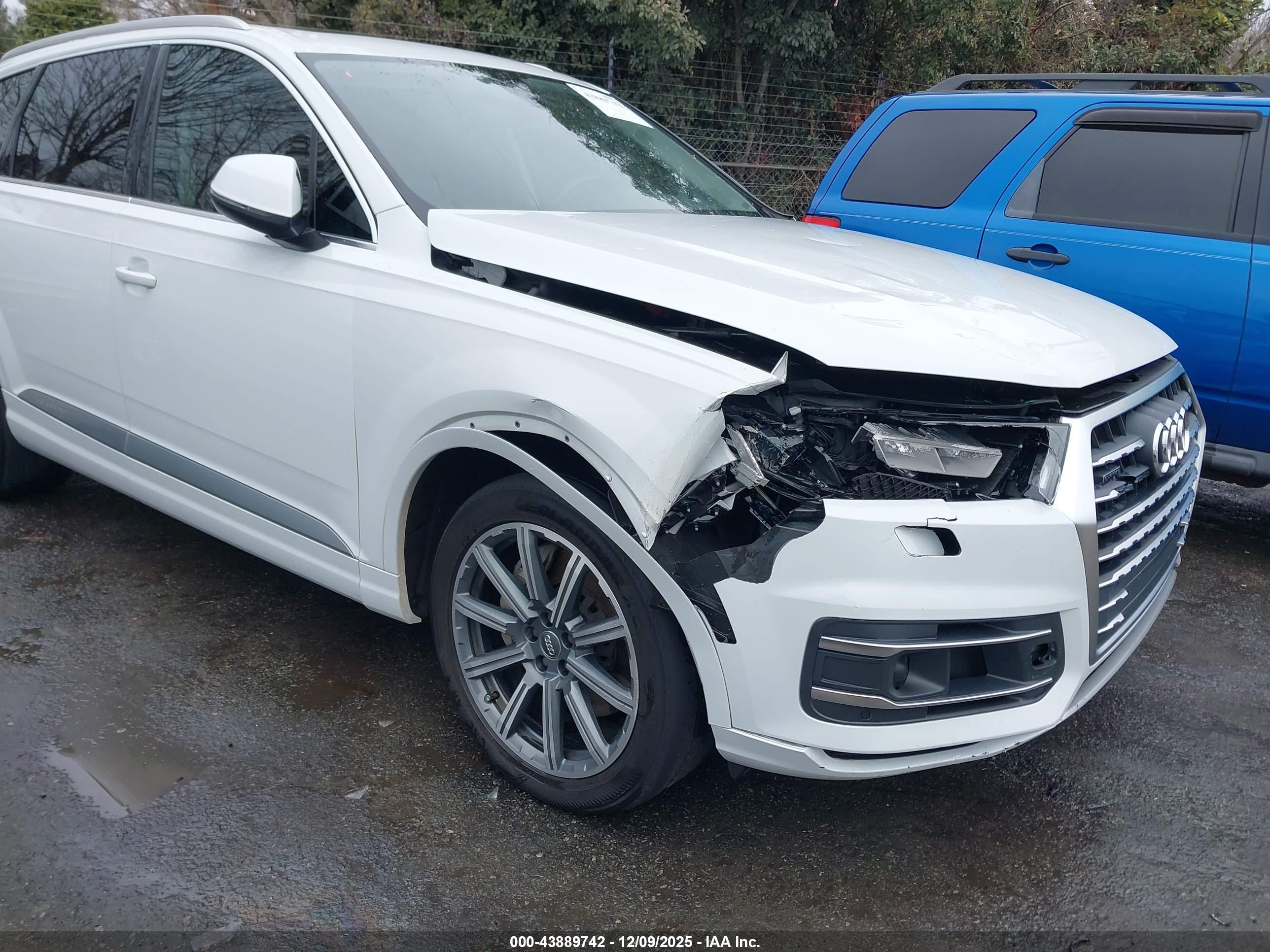 AUDI Q7 image 6