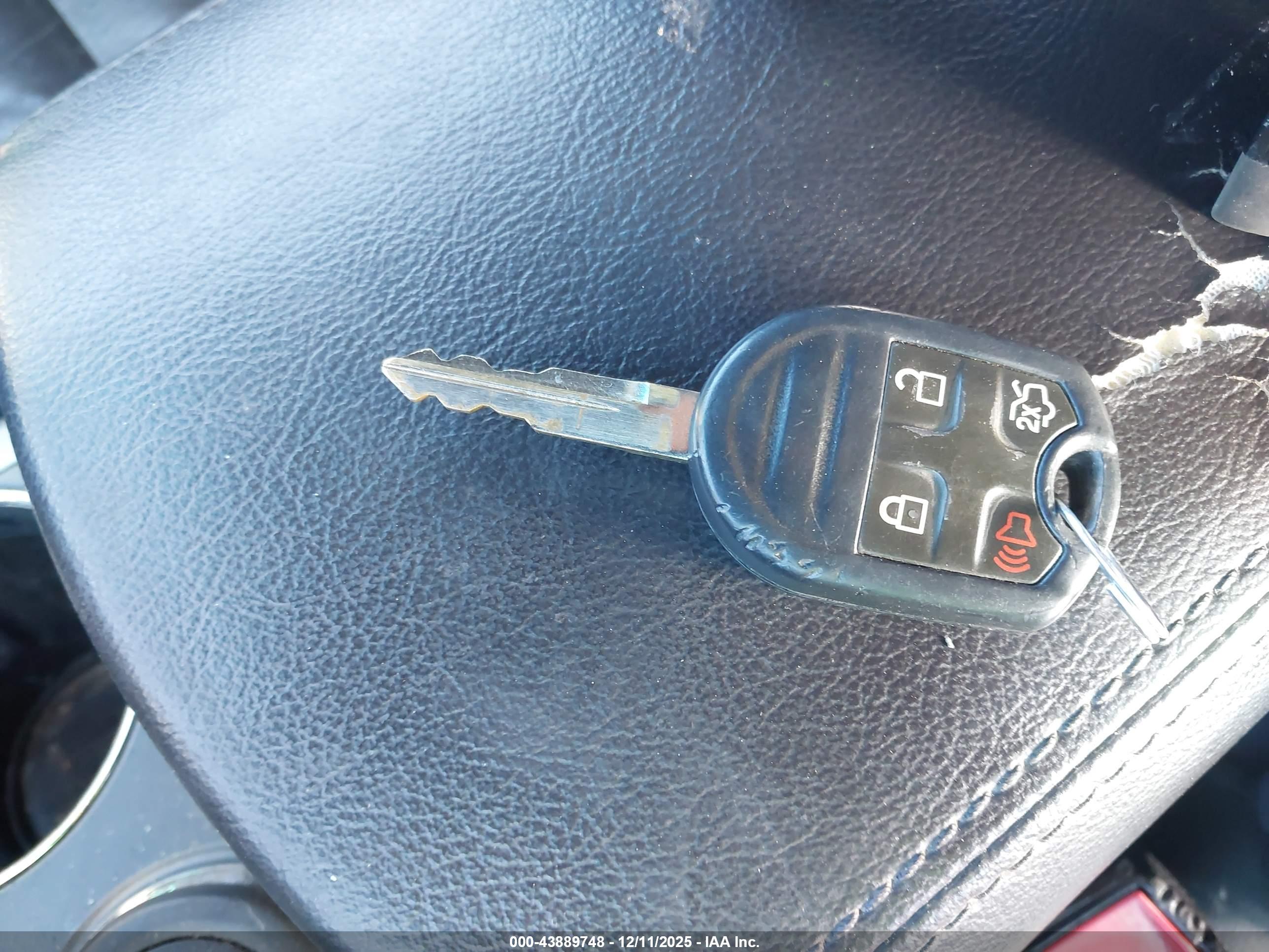 FORD EXPLORER image 11