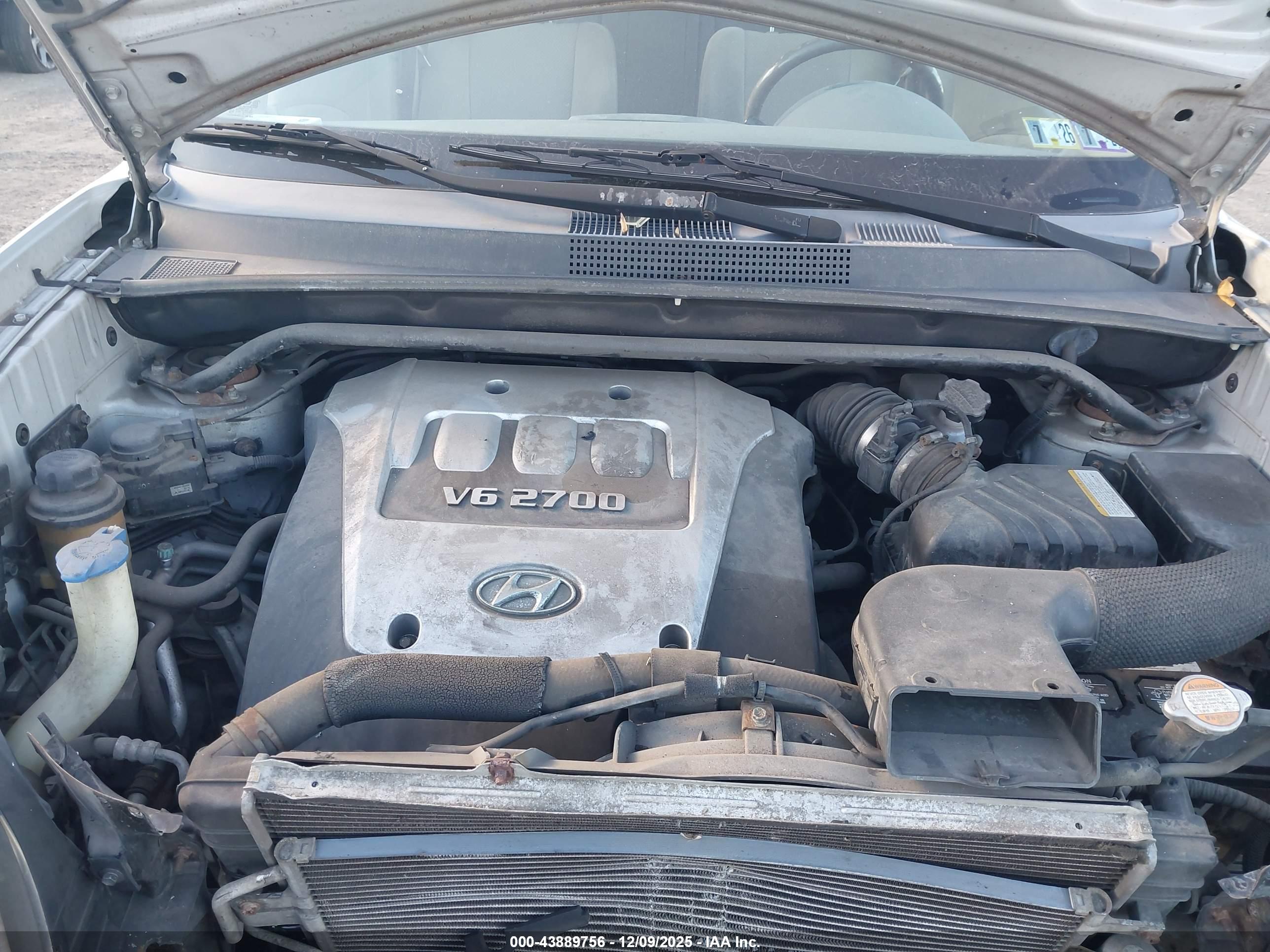 HYUNDAI TUCSON image 10