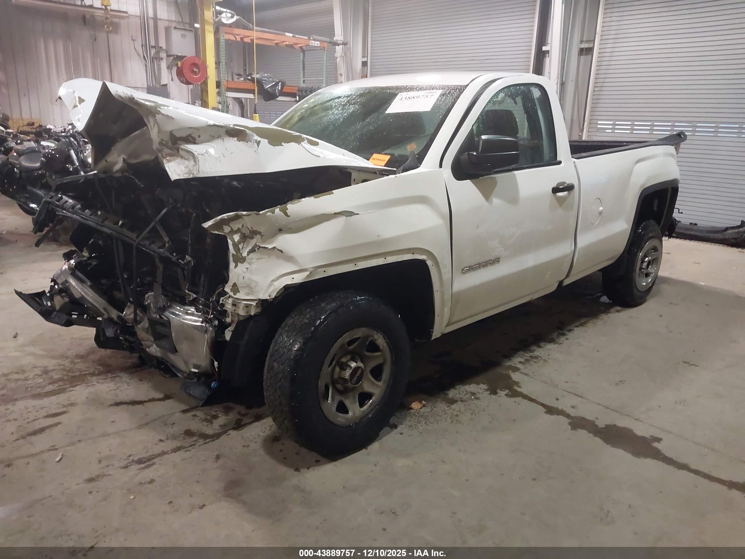 GMC SIERRA image 2