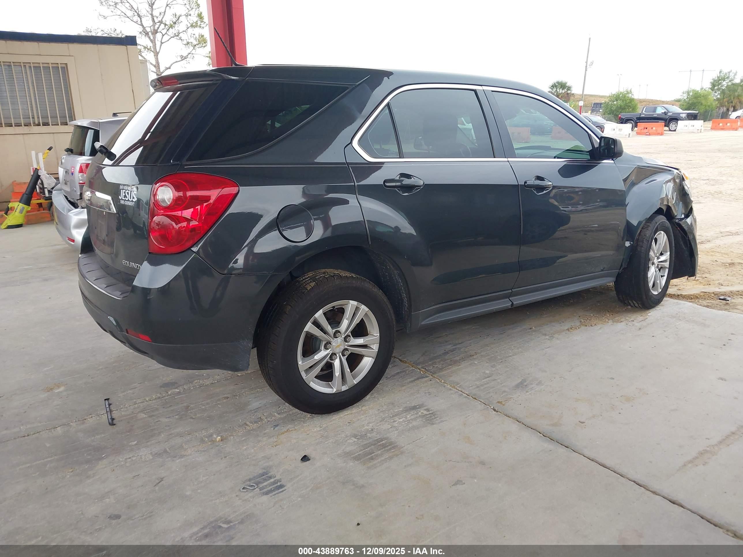 CHEVROLET EQUINOX image 4