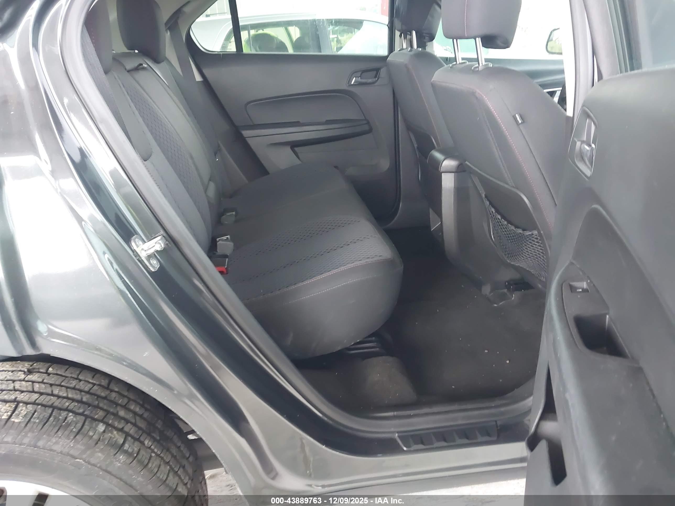 CHEVROLET EQUINOX image 8