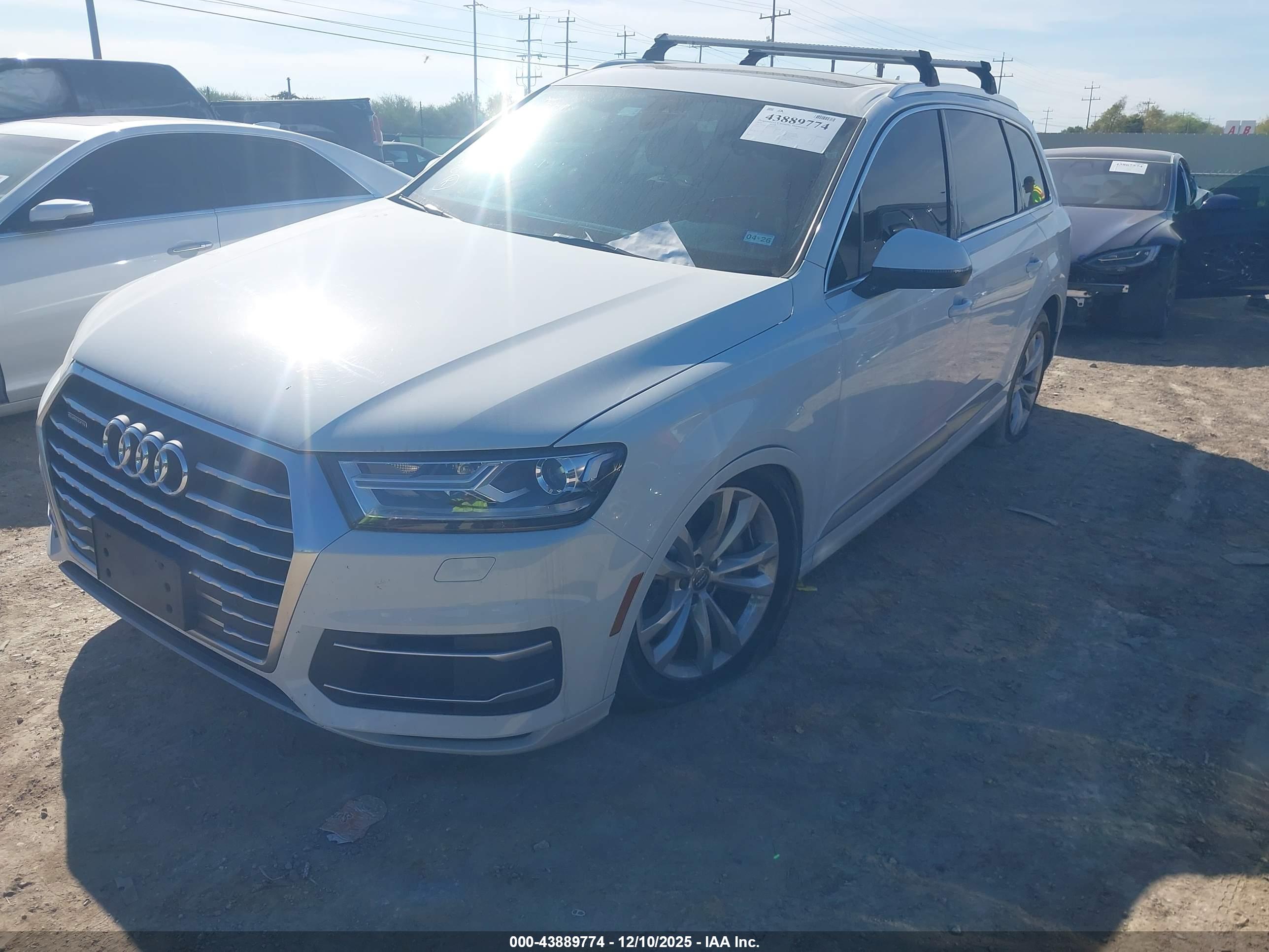 AUDI Q7 image 2
