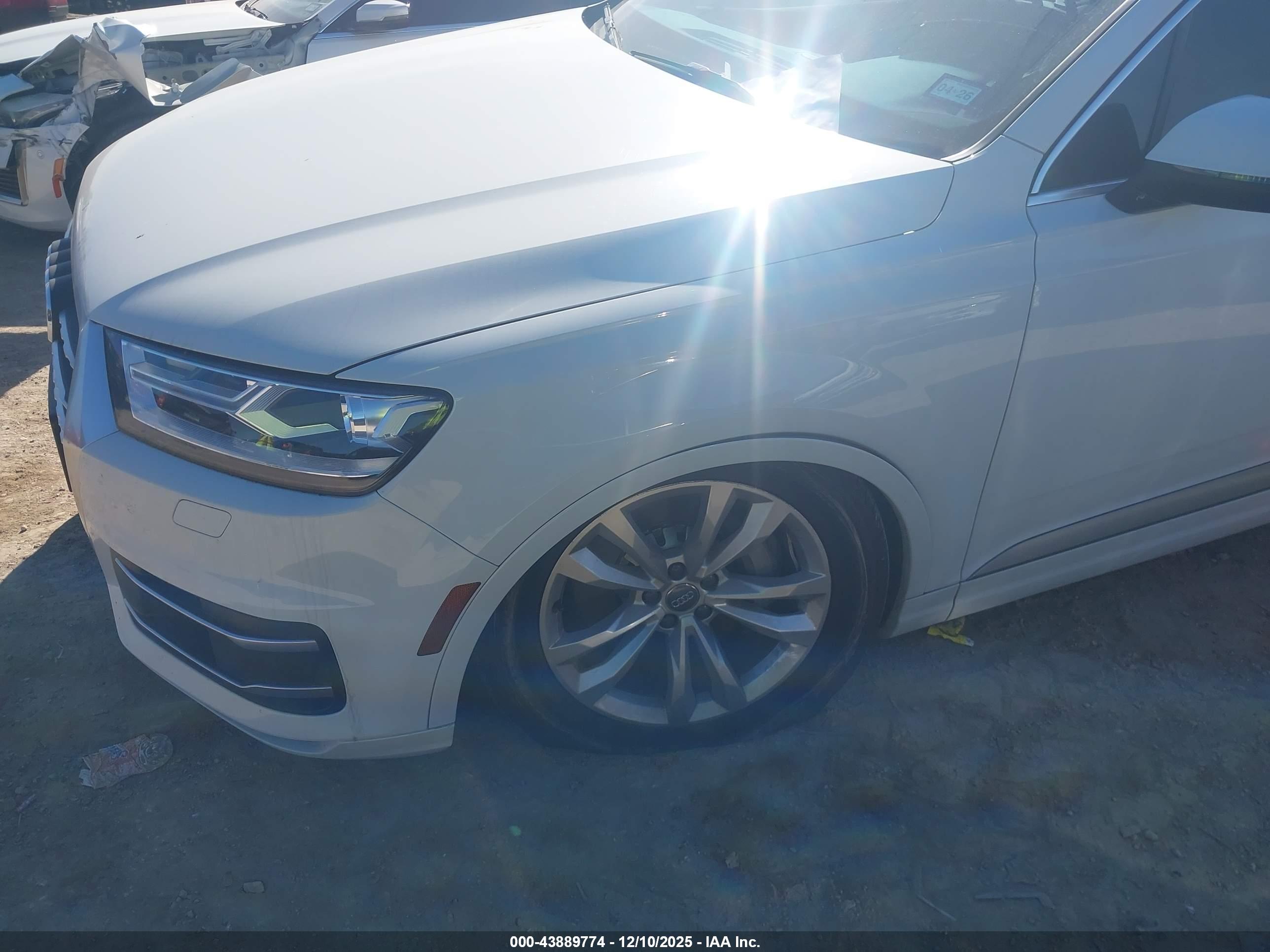 AUDI Q7 image 6