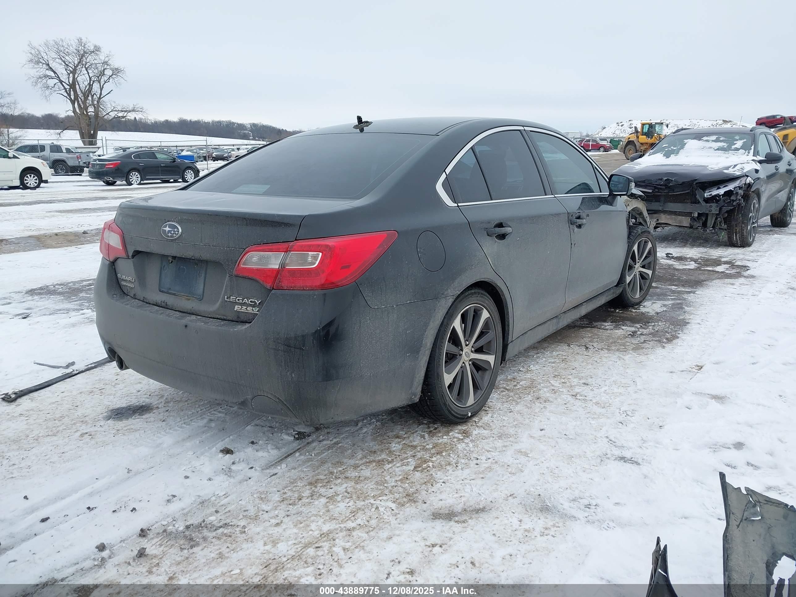 SUBARU LEGACY image 4