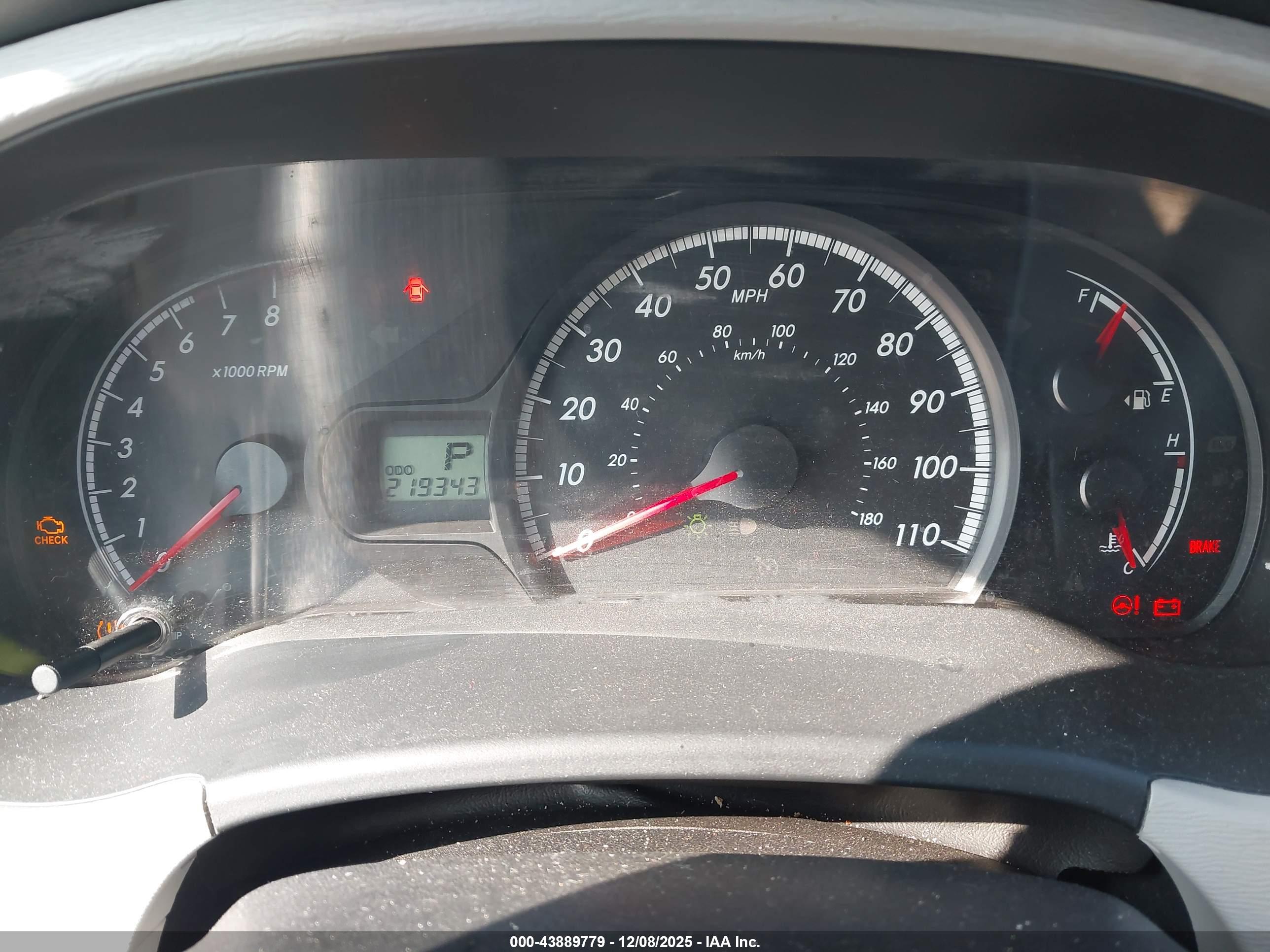 TOYOTA SIENNA image 7