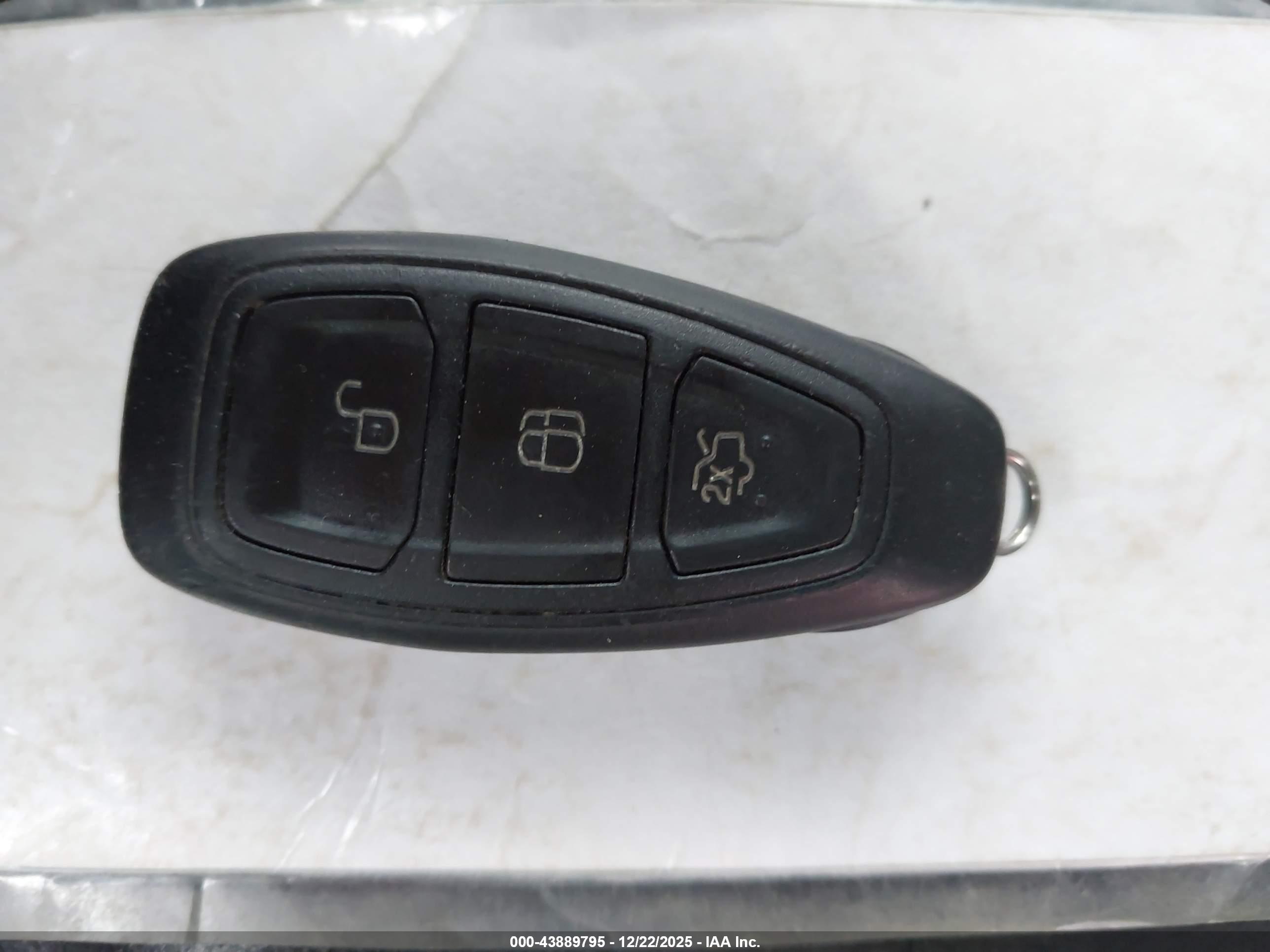 FORD C-MAX image 11