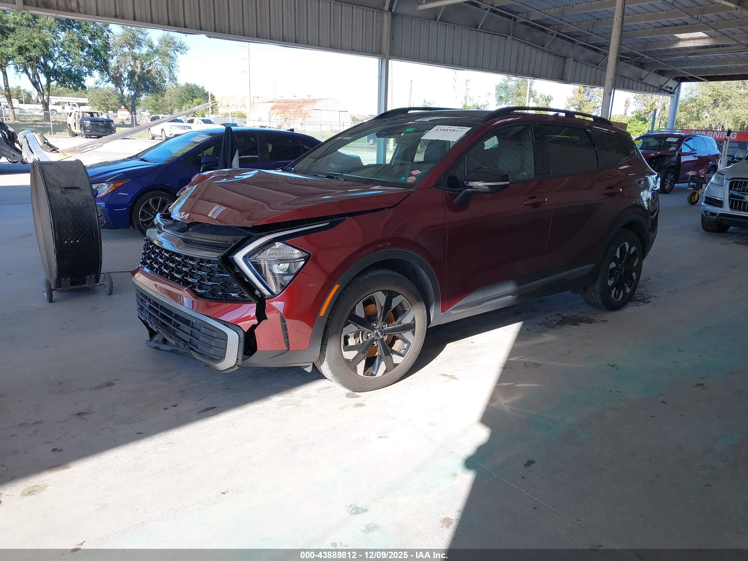 KIA SPORTAGE image 2