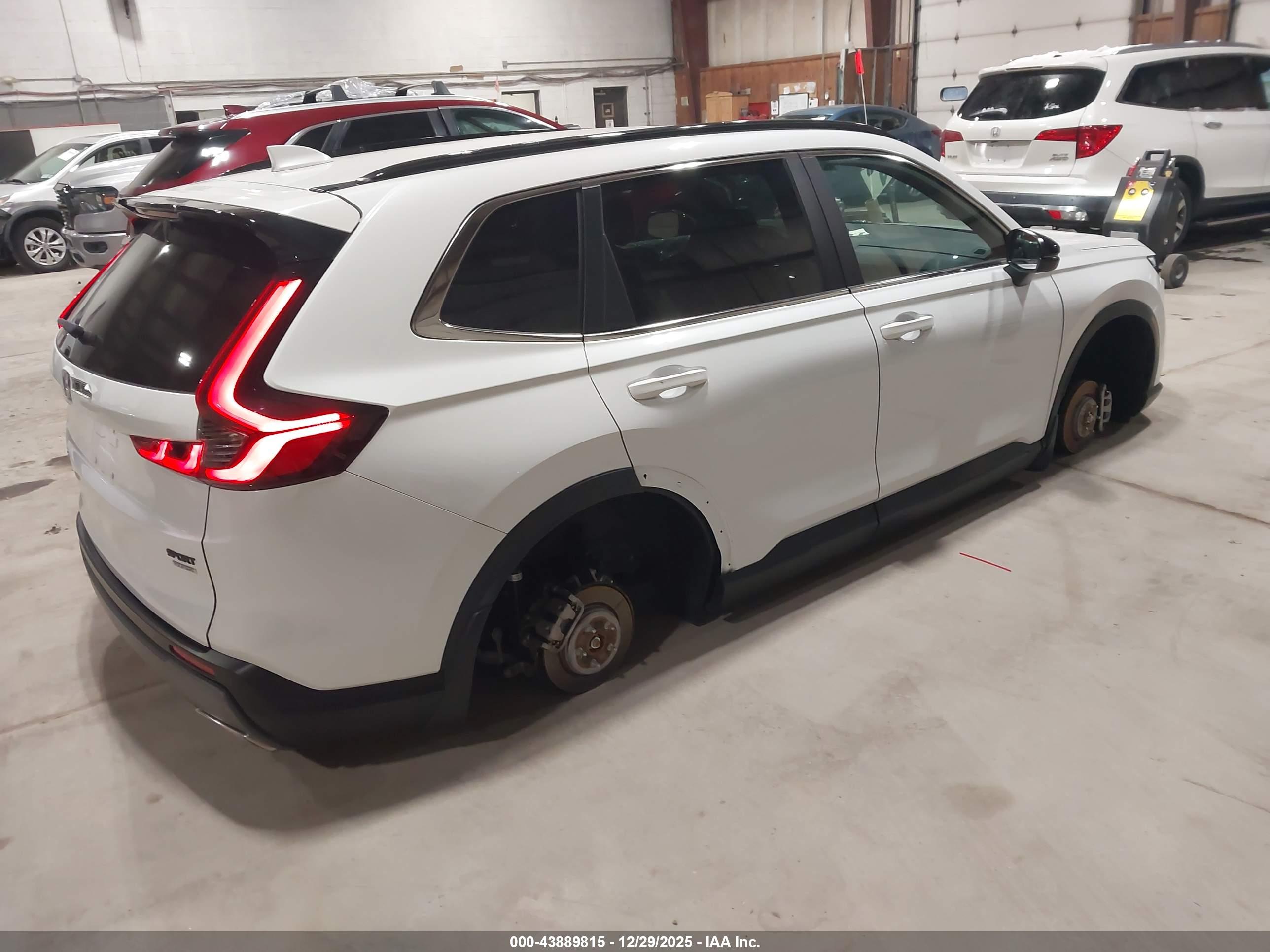 HONDA CR-V image 4