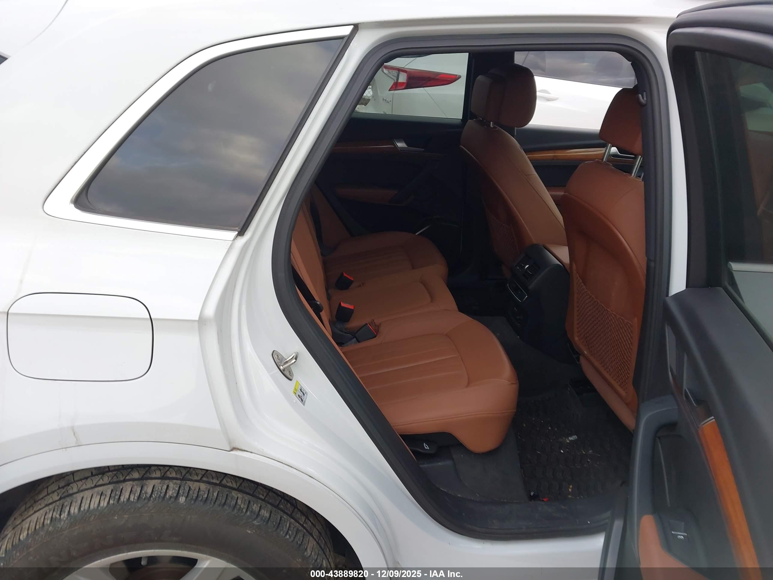 AUDI Q5 image 8