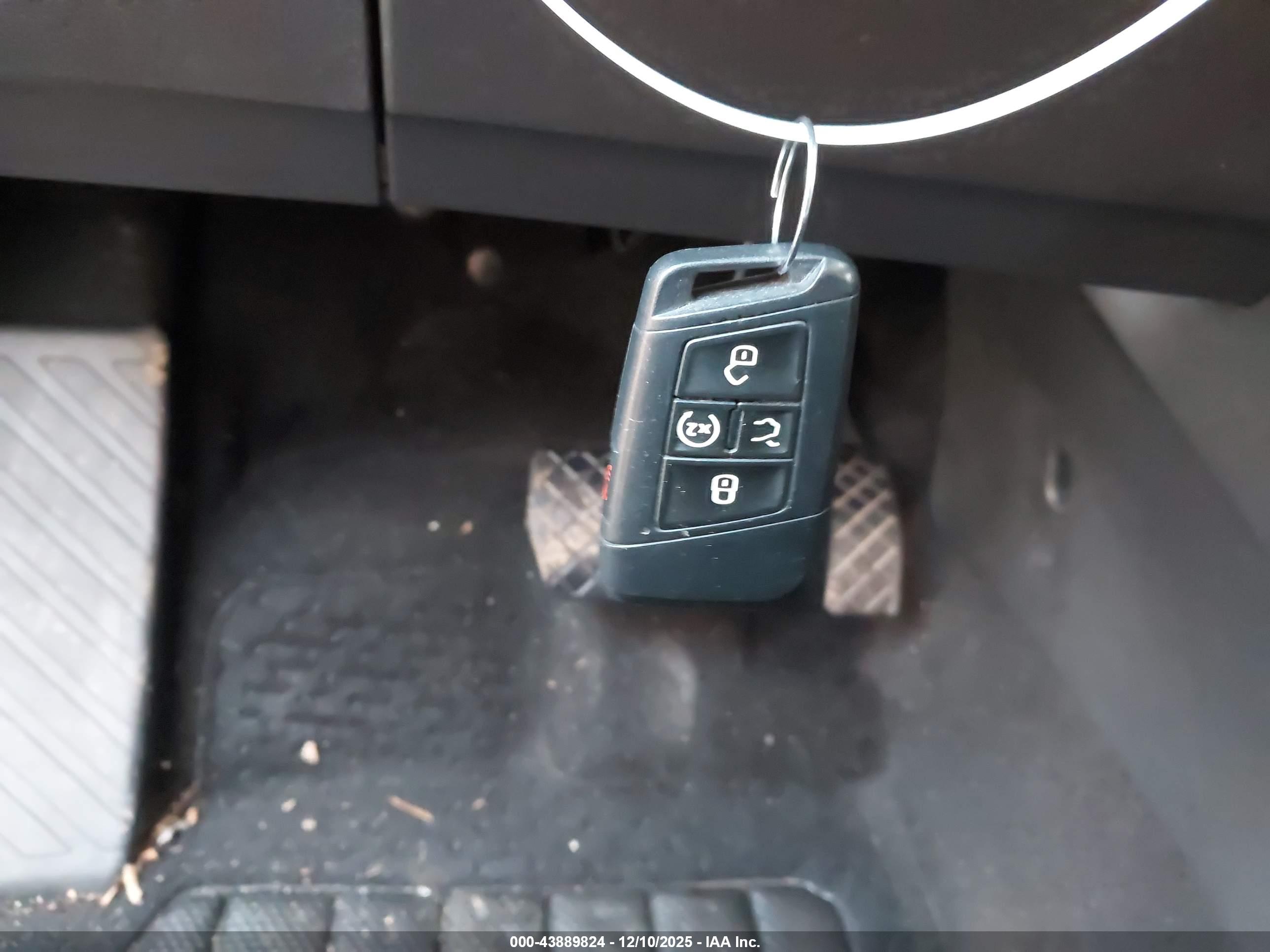 VOLKSWAGEN TIGUAN image 11