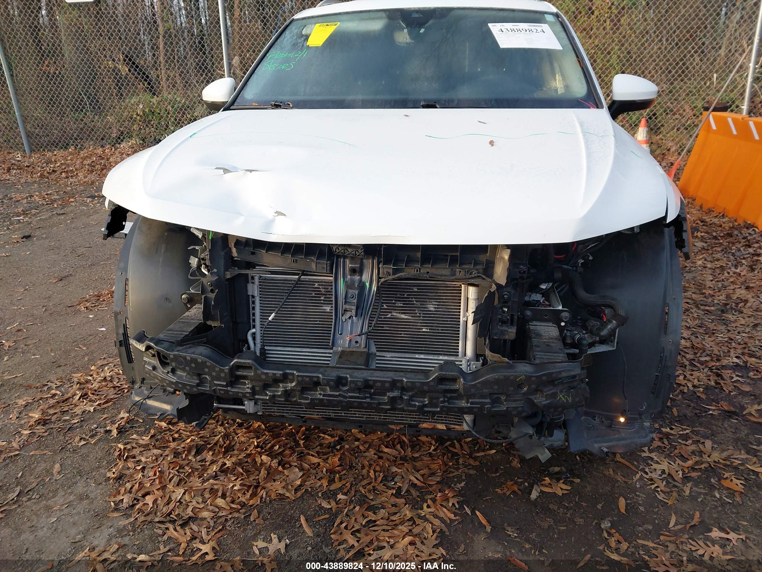 VOLKSWAGEN TIGUAN image 6
