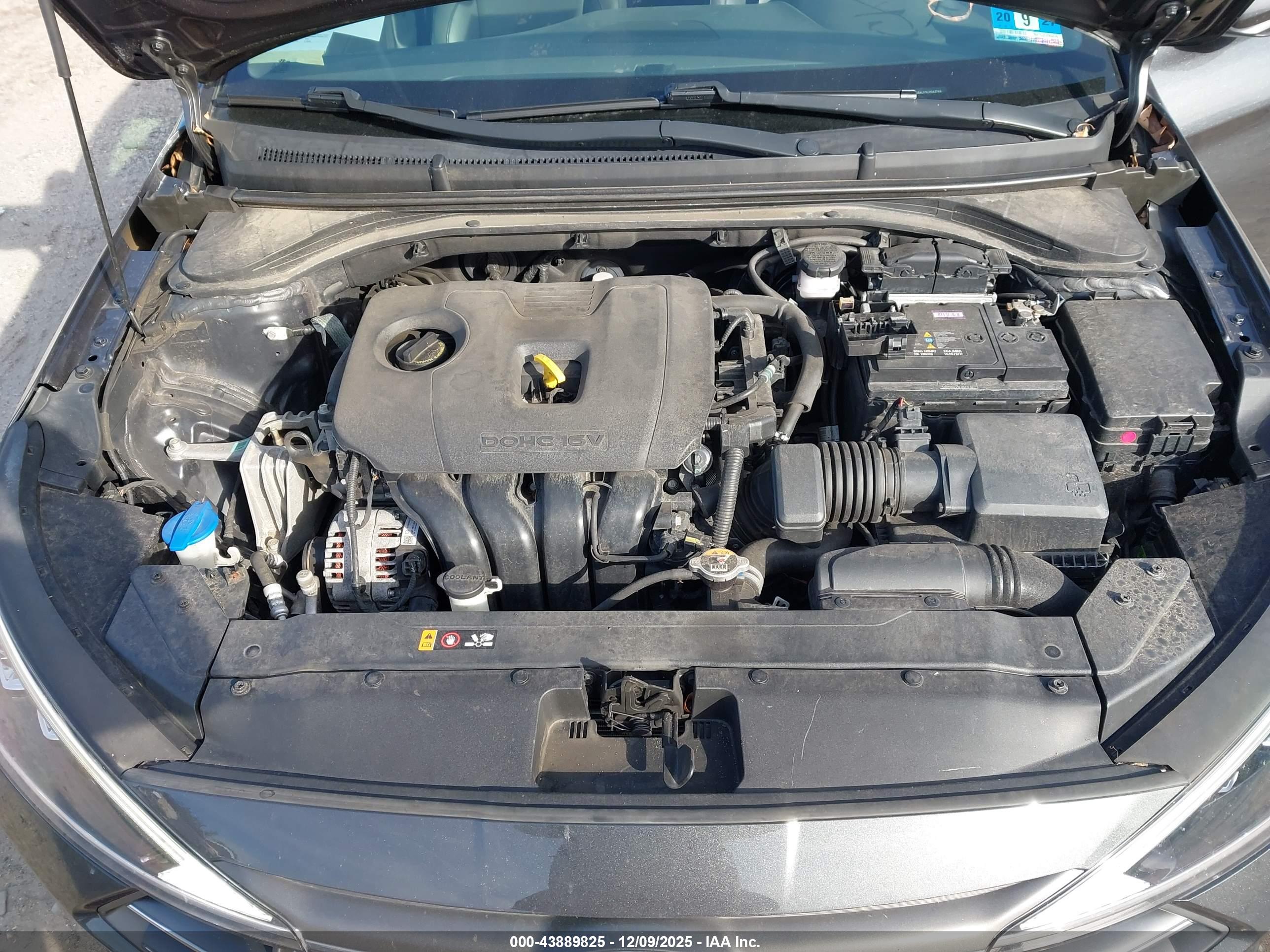 HYUNDAI ELANTRA image 10