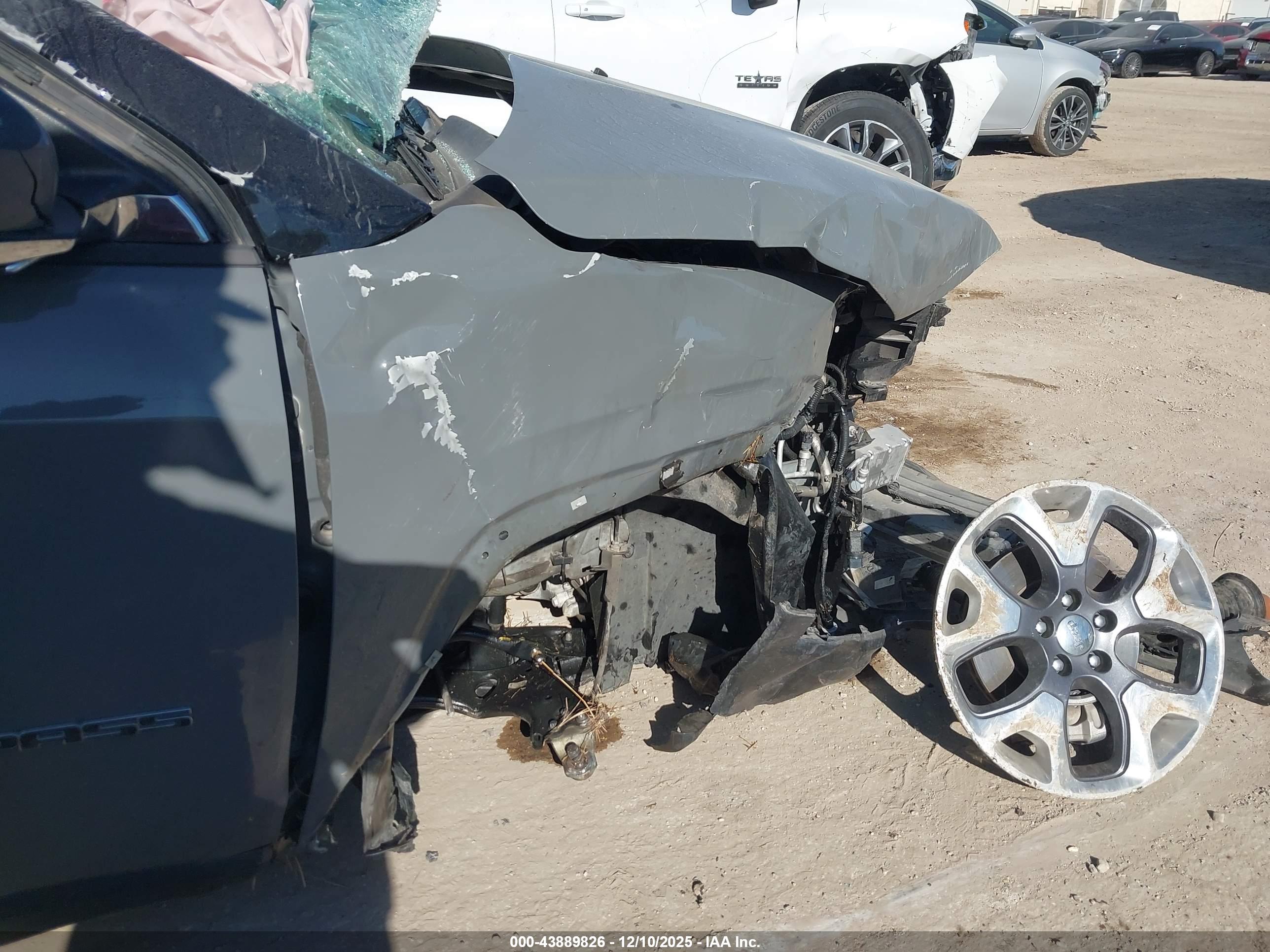 JEEP COMPASS image 6