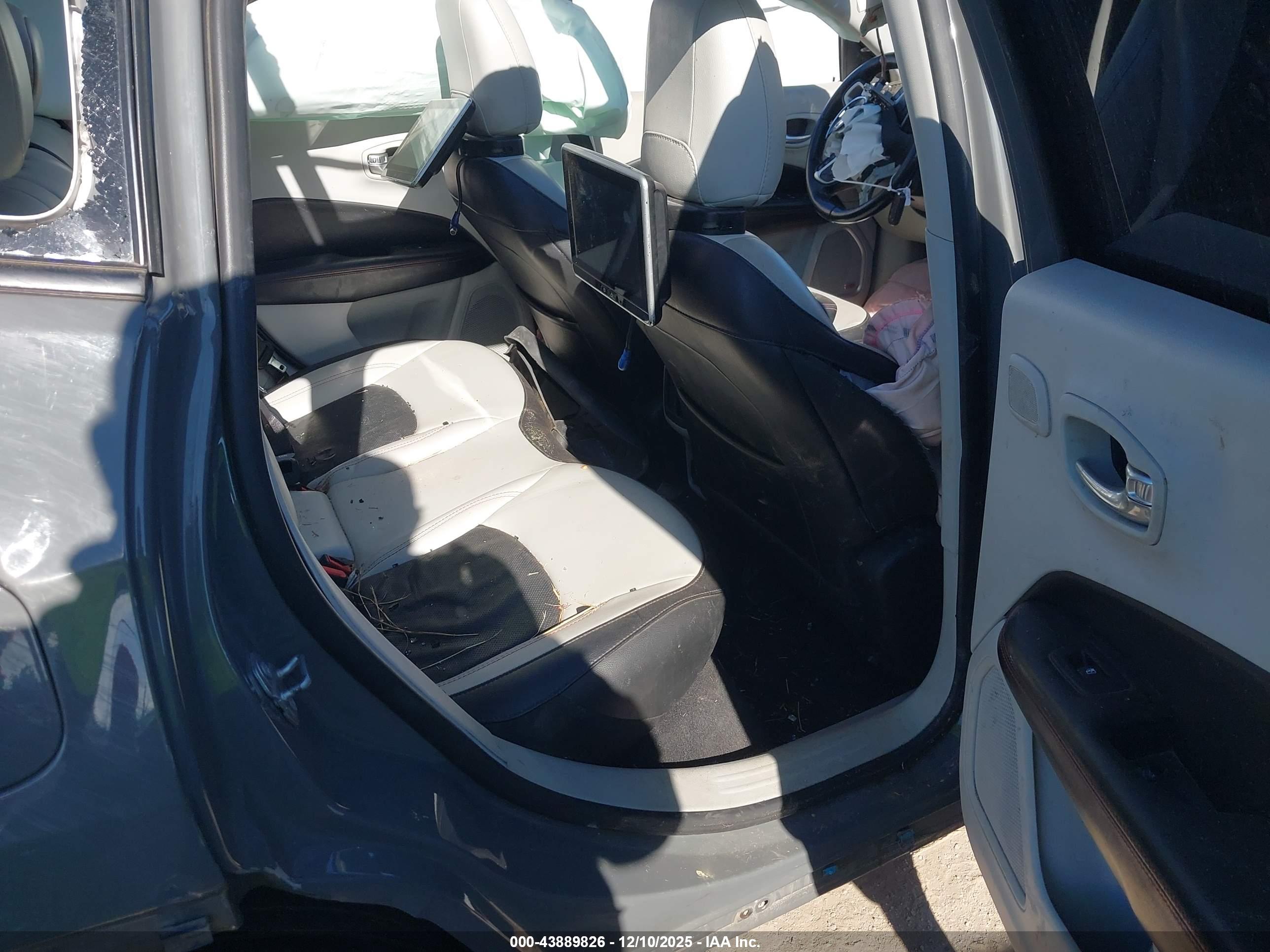 JEEP COMPASS image 8
